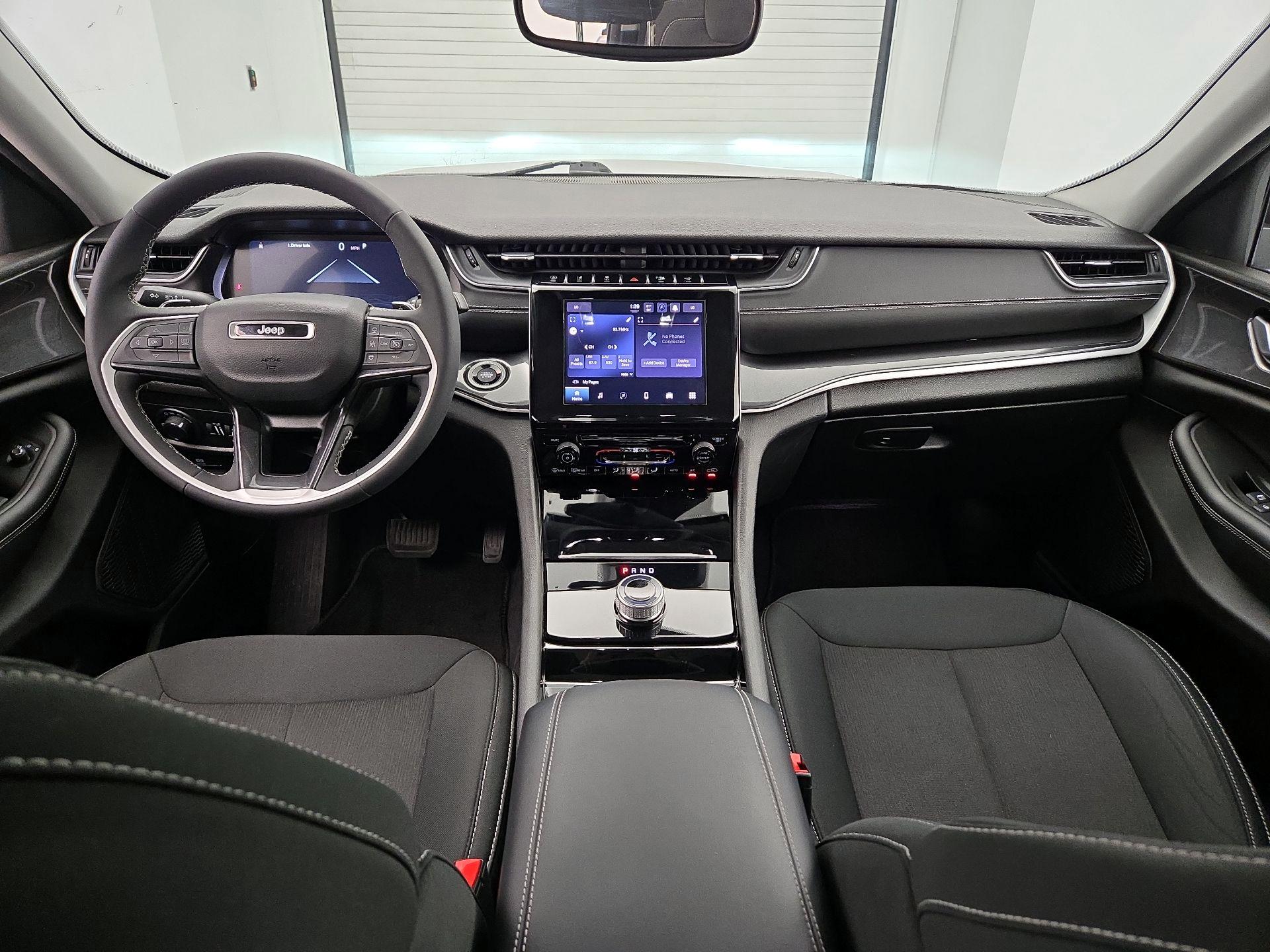 Thumbnail: 2023 Jeep Grand Cherokee - 9