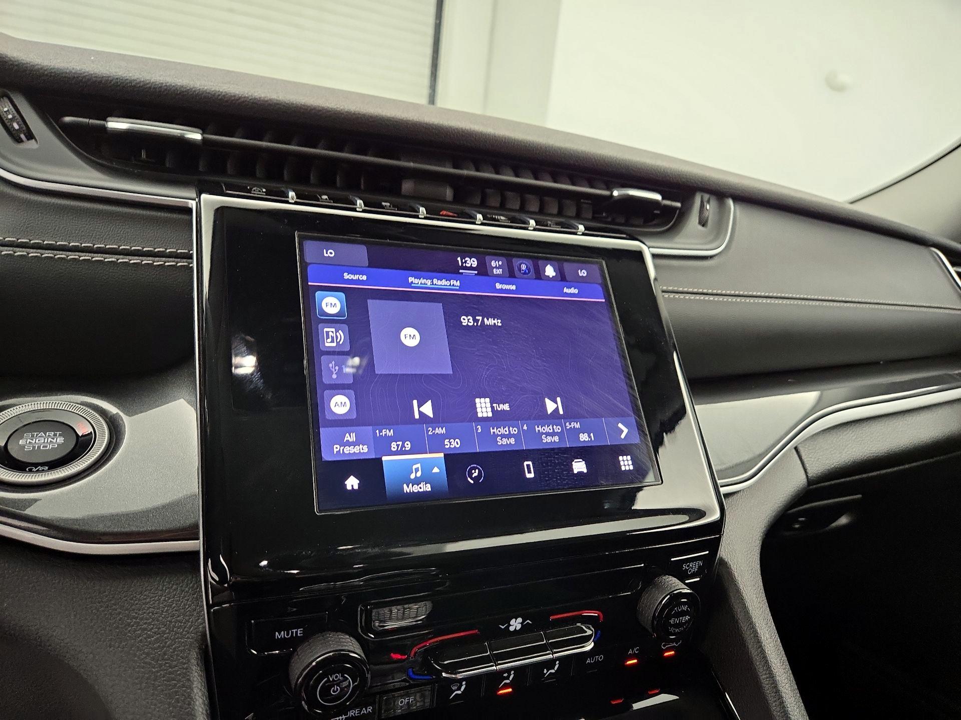 Thumbnail: 2023 Jeep Grand Cherokee - 15