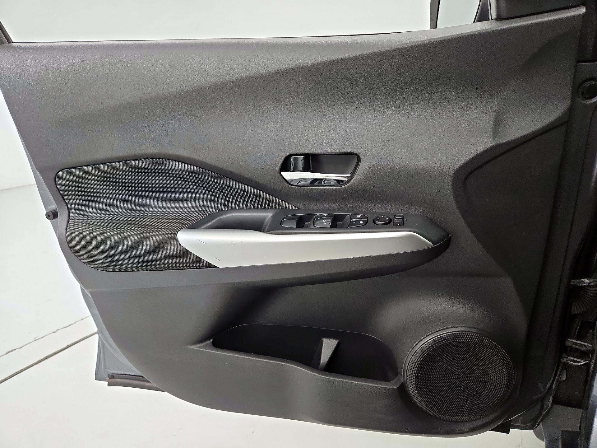 Thumbnail: 2020 Nissan Kicks - 12