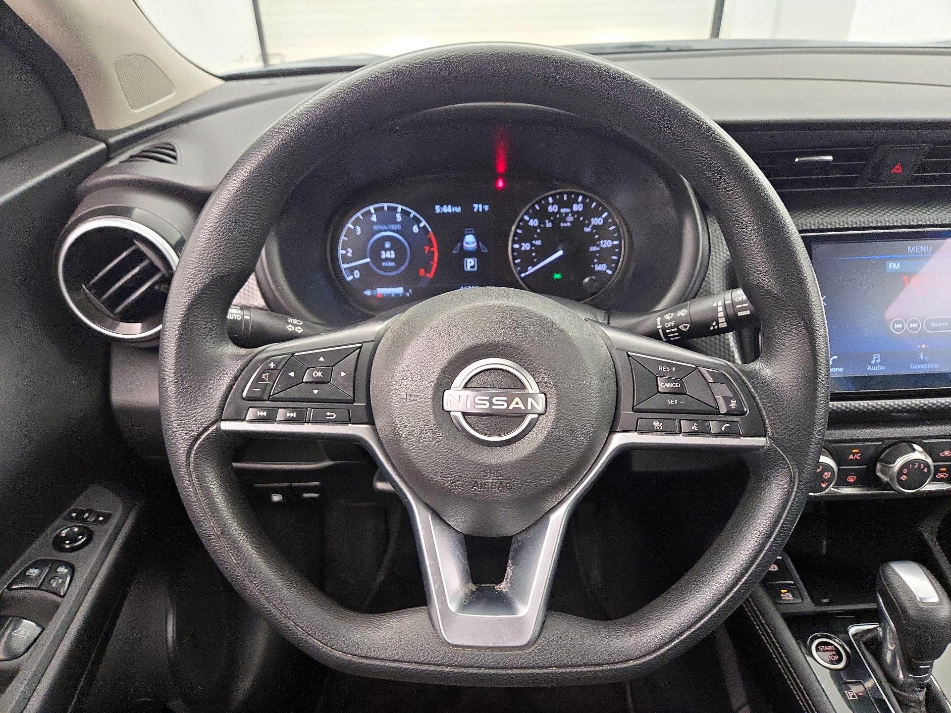 Thumbnail: 2023 Nissan Kicks - 10