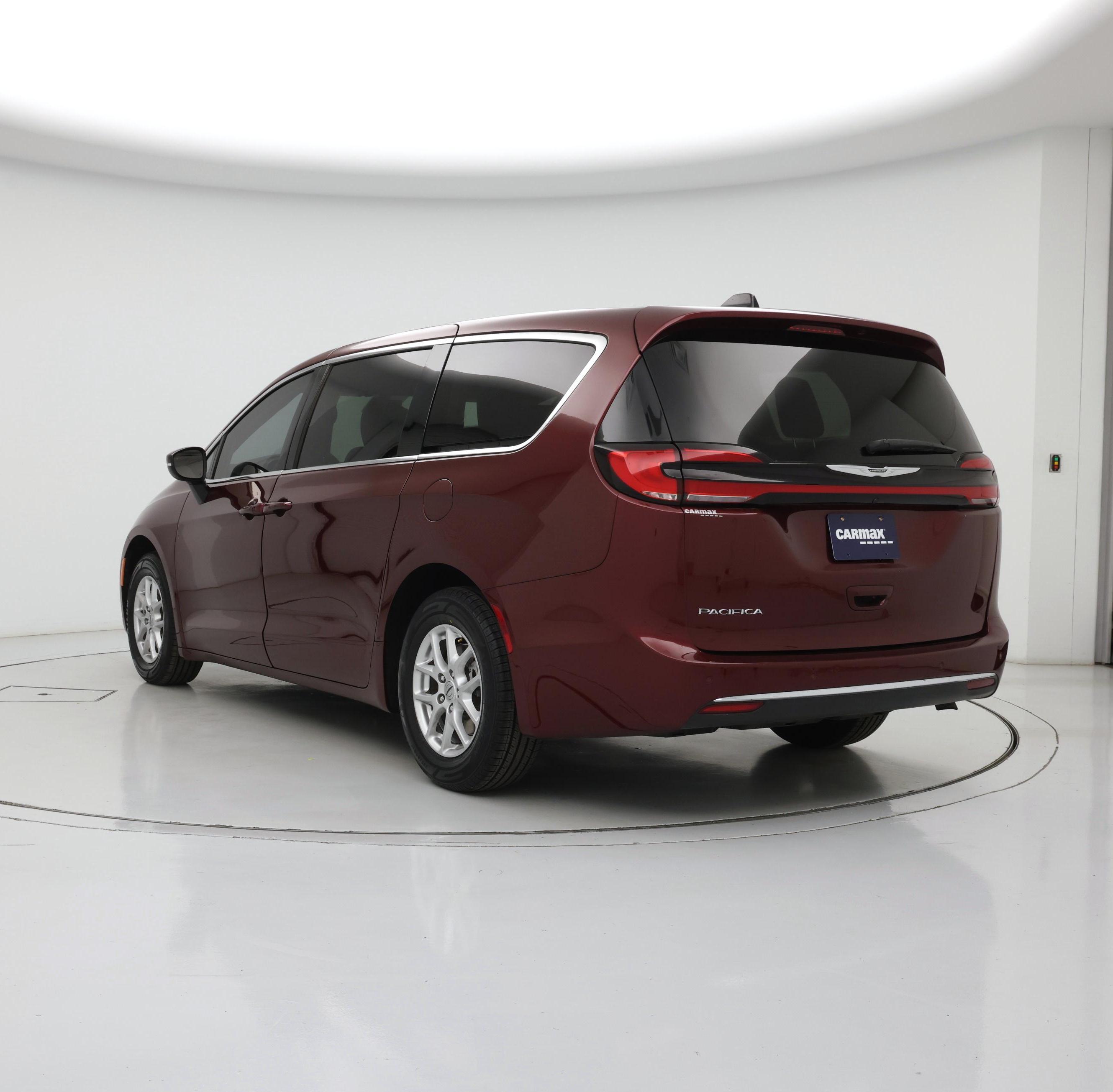 Thumbnail: 2023 Chrysler Pacifica - 2