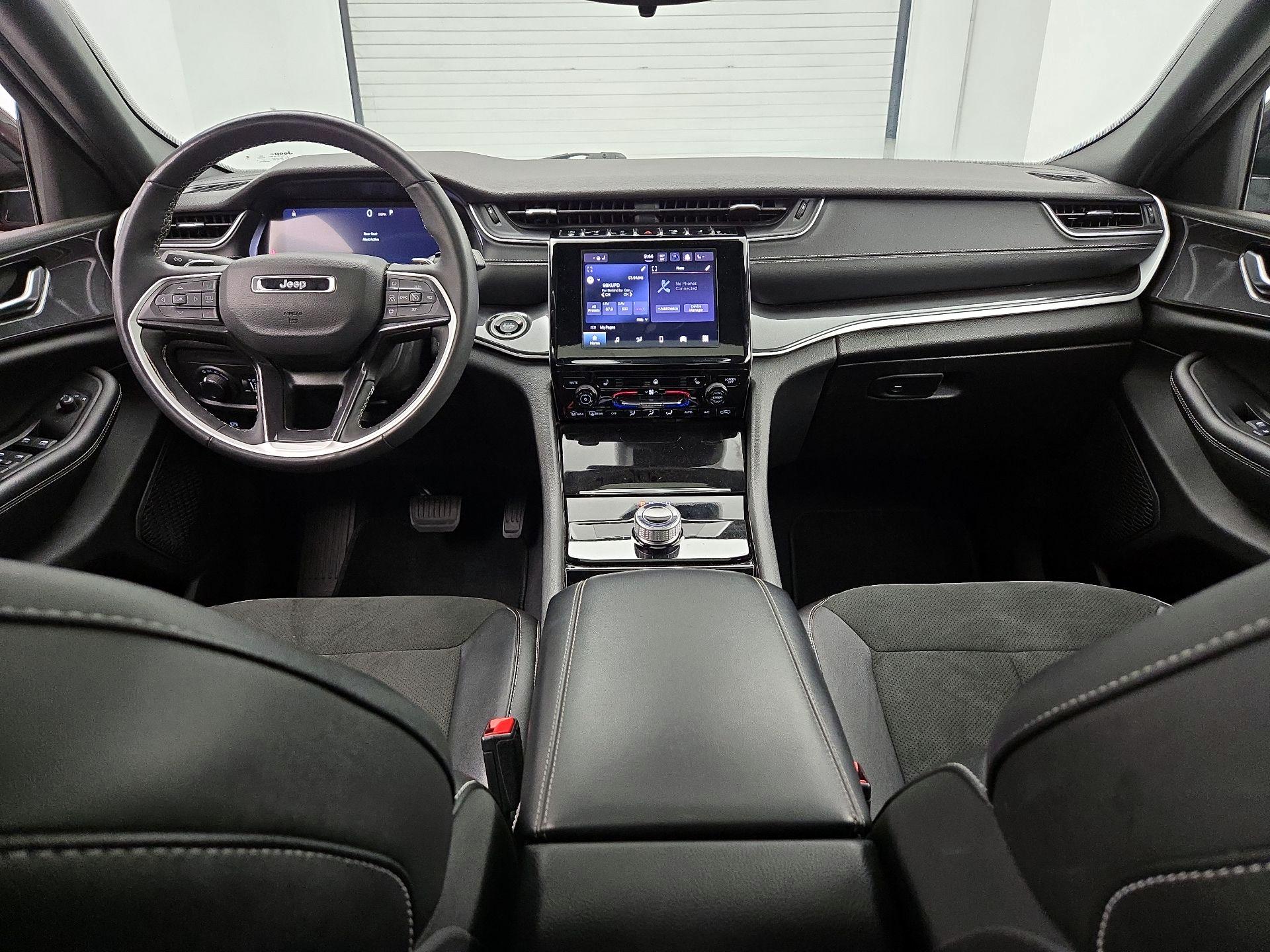 Thumbnail: 2023 Jeep Grand Cherokee - 9