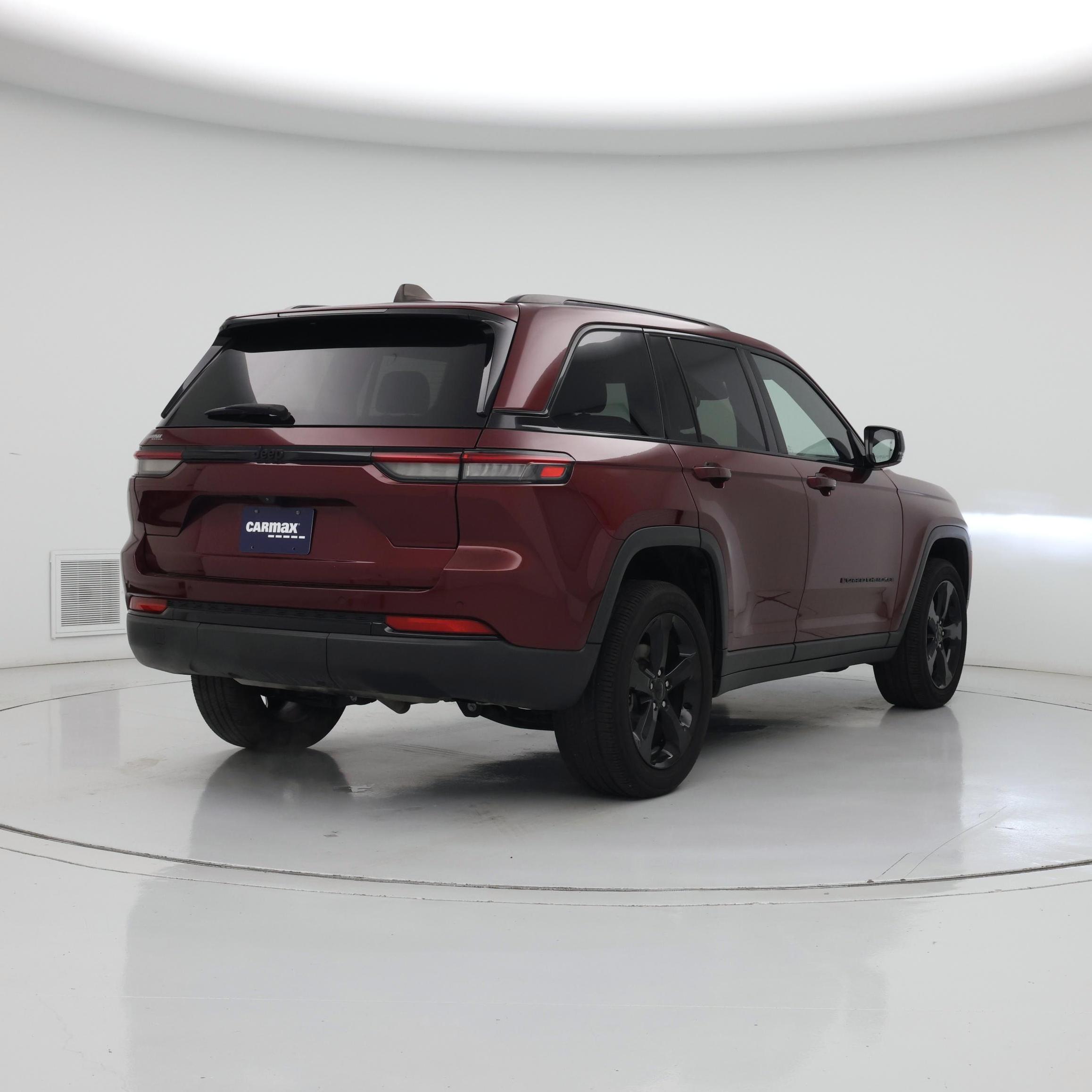 Thumbnail: 2023 Jeep Grand Cherokee - 8