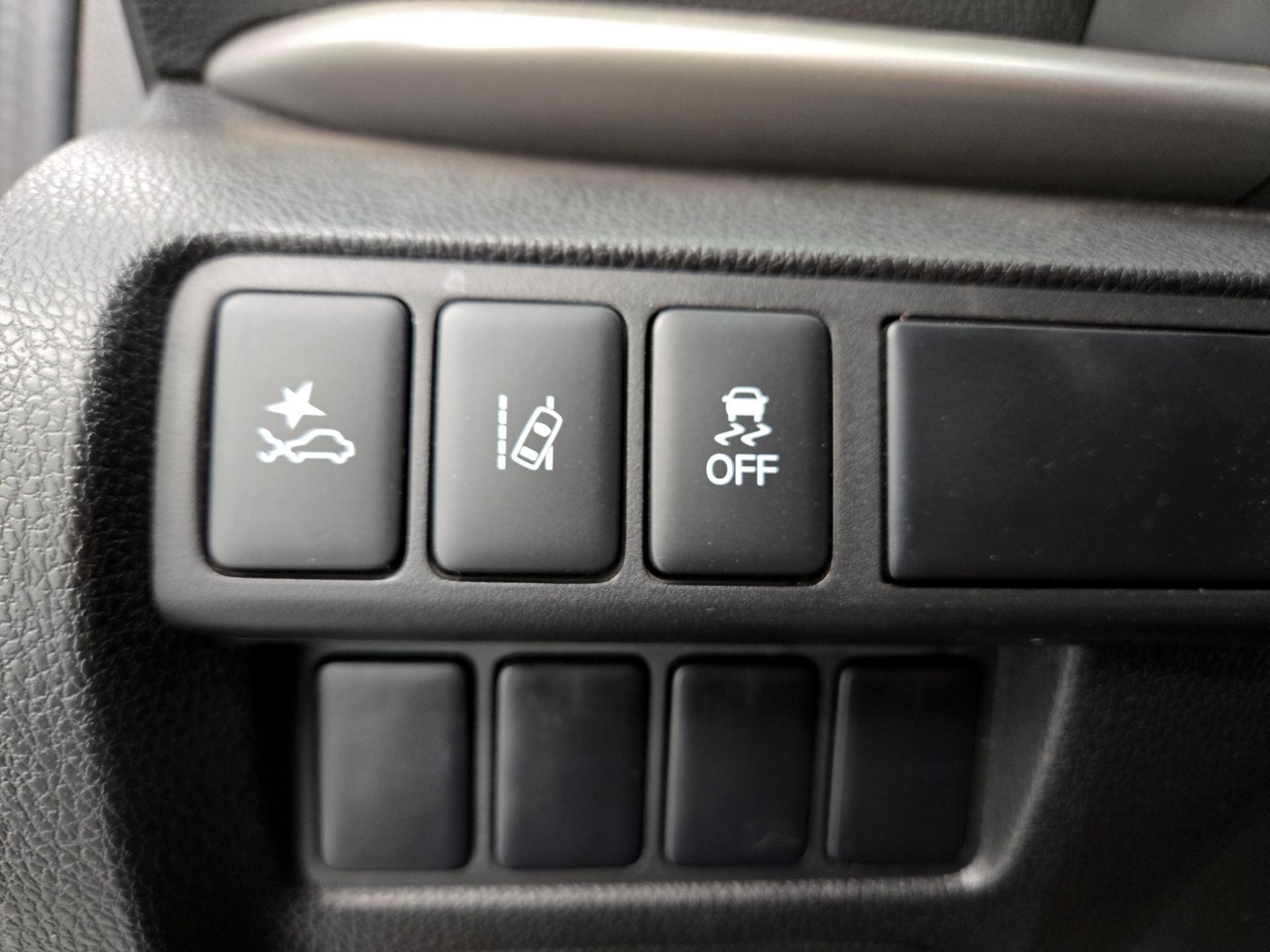 Thumbnail: 2022 Mitsubishi Eclipse Cross - 13