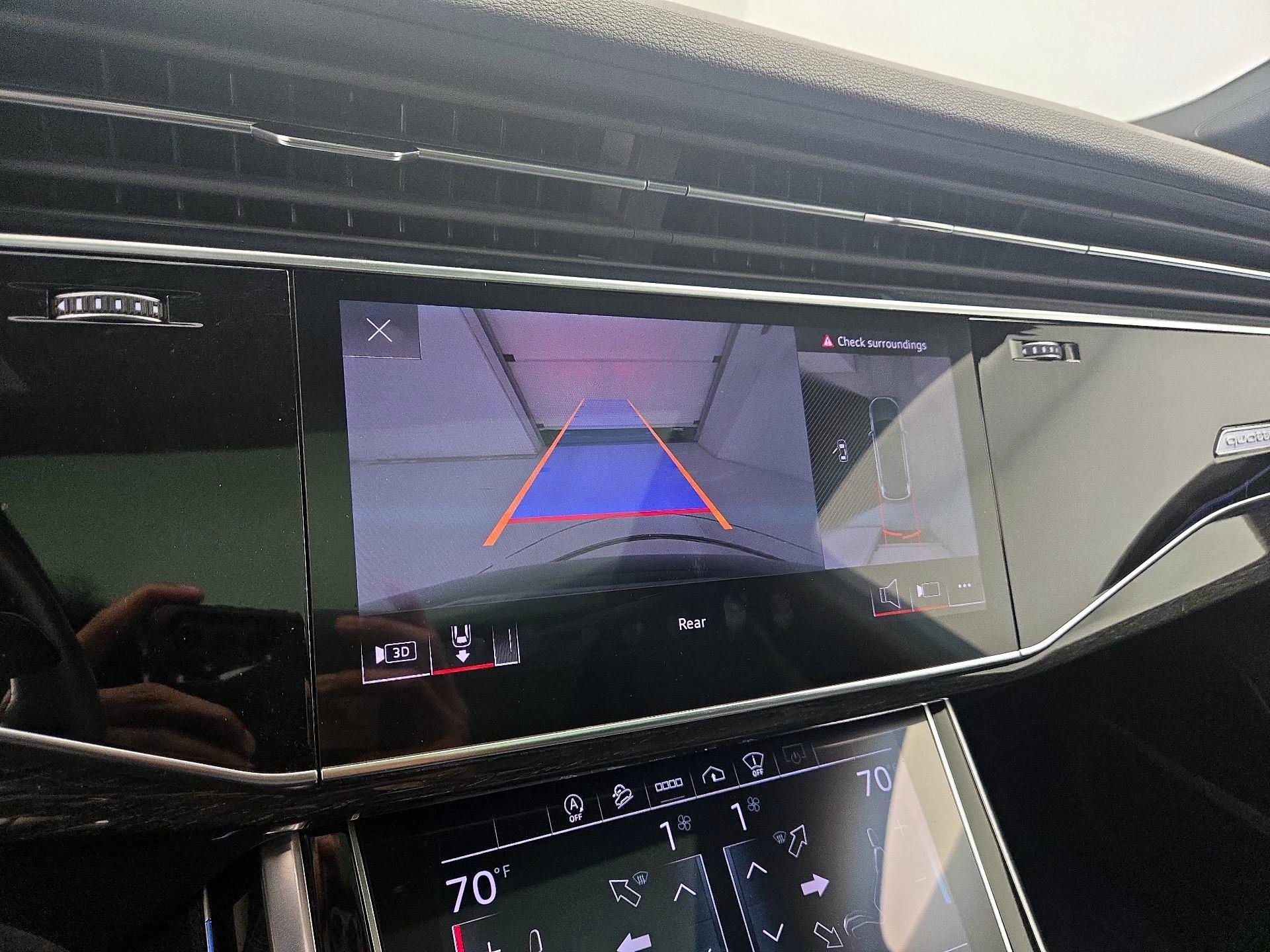 Thumbnail: 2021 Audi Q7 - 15