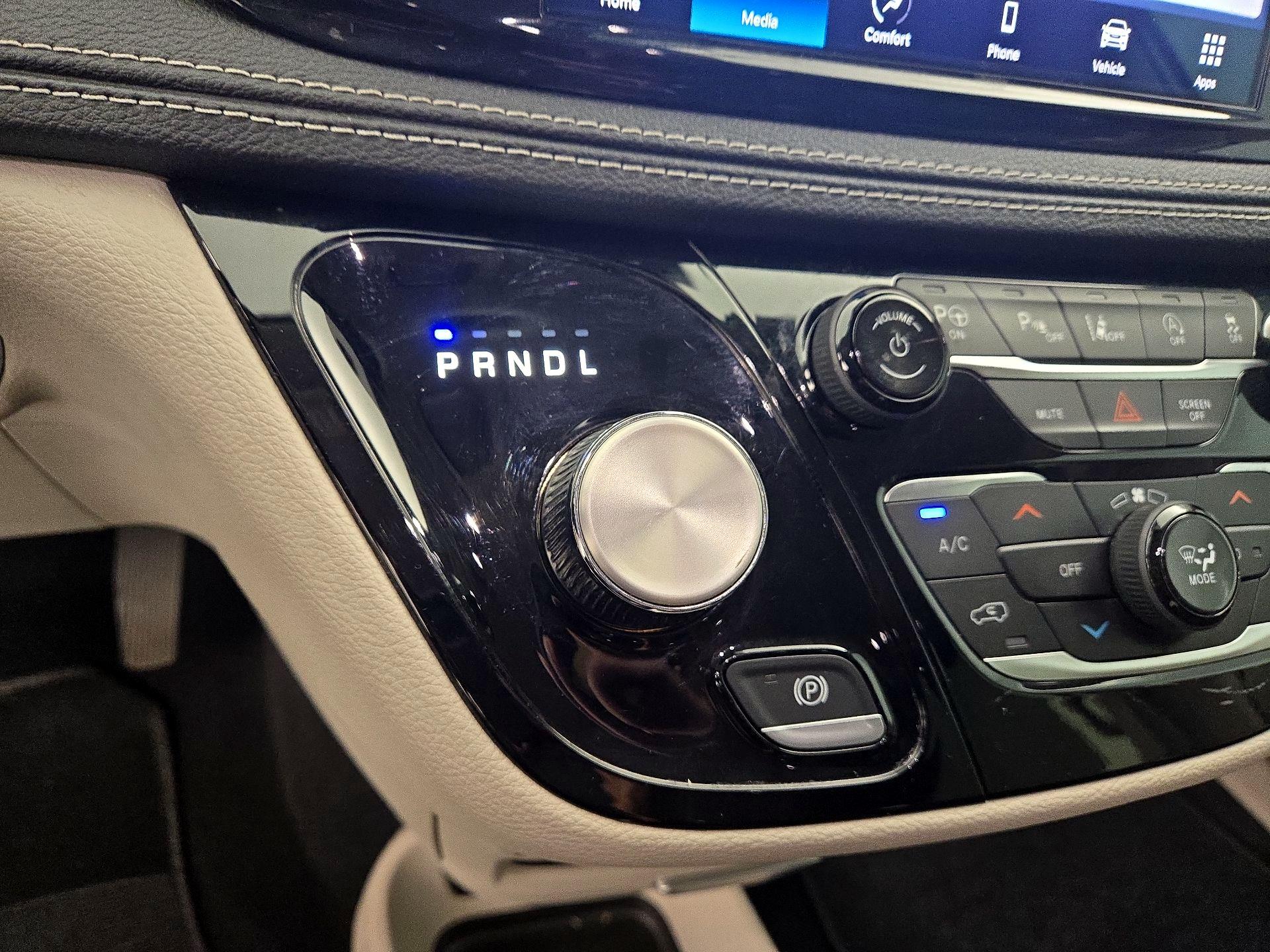 Thumbnail: 2023 Chrysler Pacifica - 17