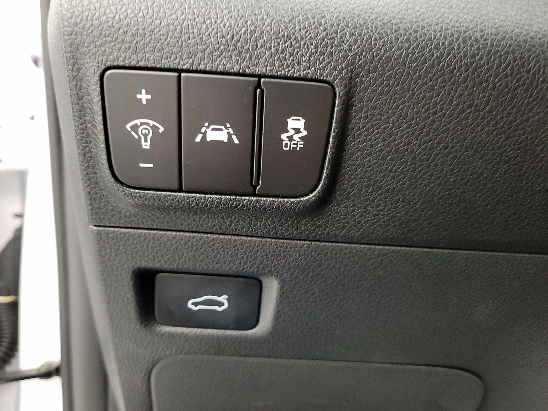 Thumbnail: 2024 Kia K5 - 13