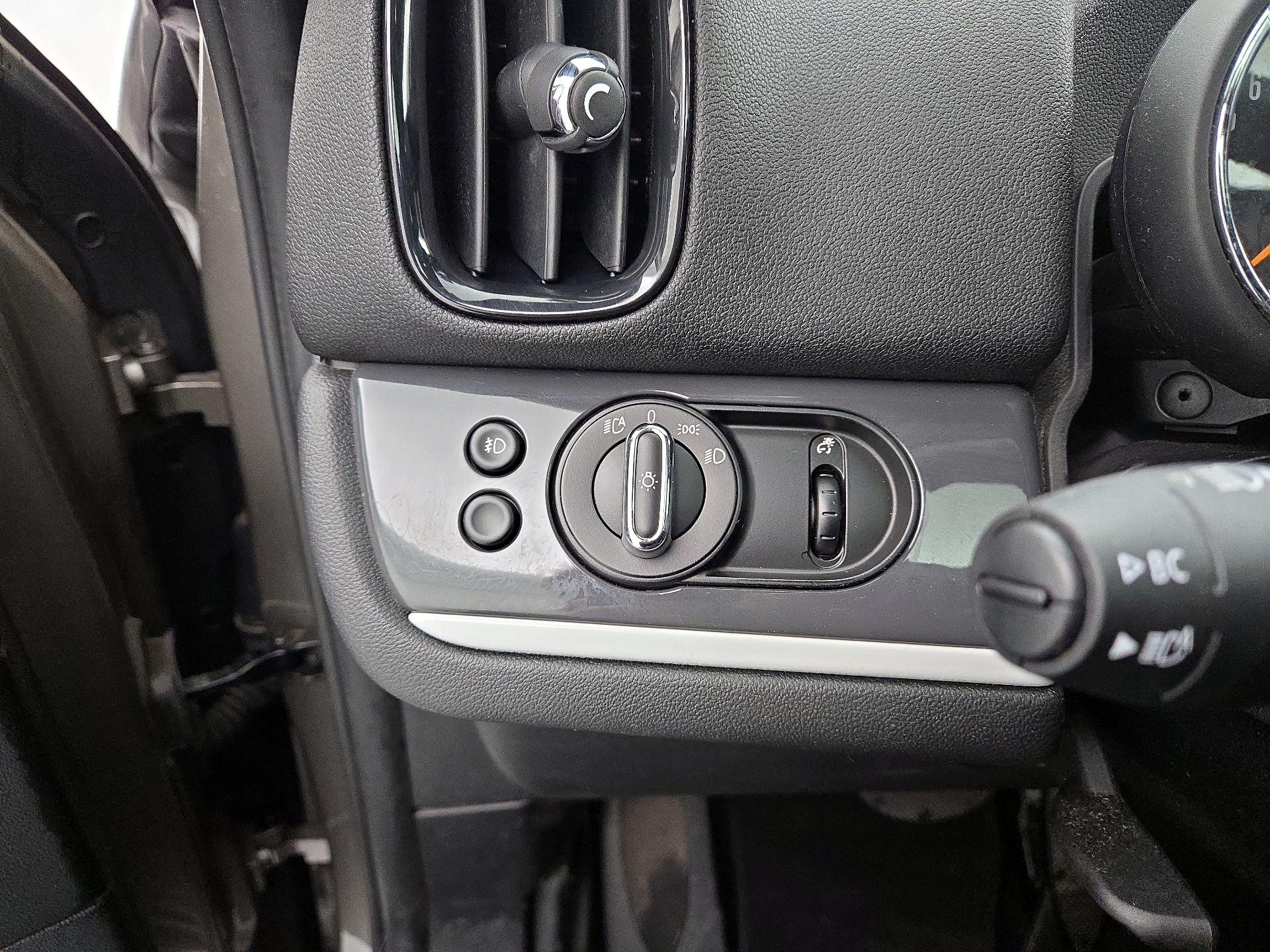 Thumbnail: 2020 MINI Cooper Countryman - 13