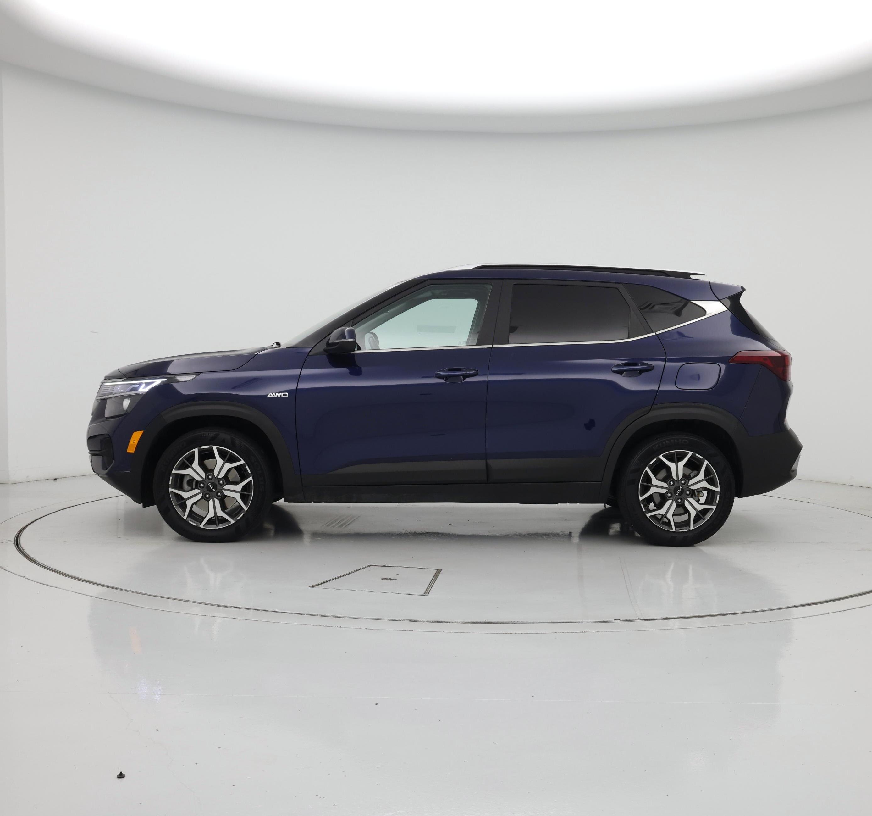 Thumbnail: 2022 Kia Seltos - 3