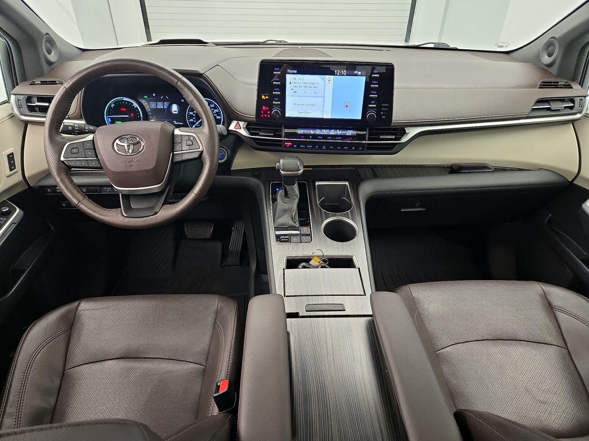 Thumbnail: 2021 Toyota Sienna - 9