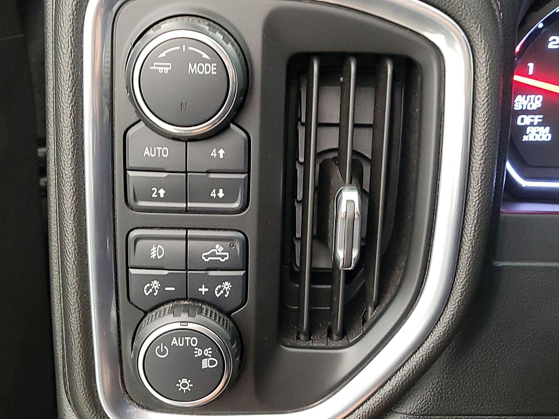 Thumbnail: 2020 Chevrolet Silverado 1500 - 13