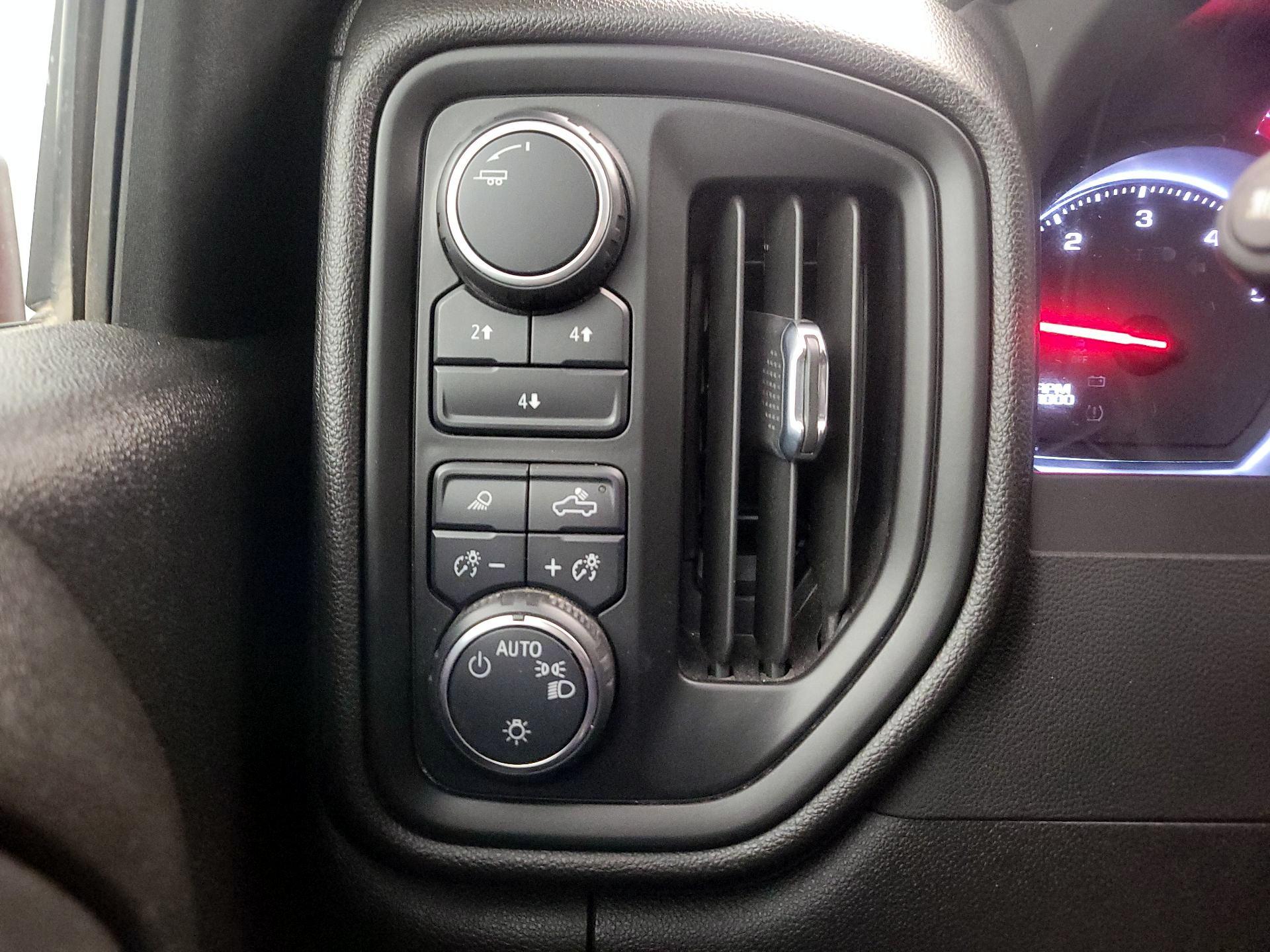 Thumbnail: 2024 Chevrolet Silverado 2500 - 13