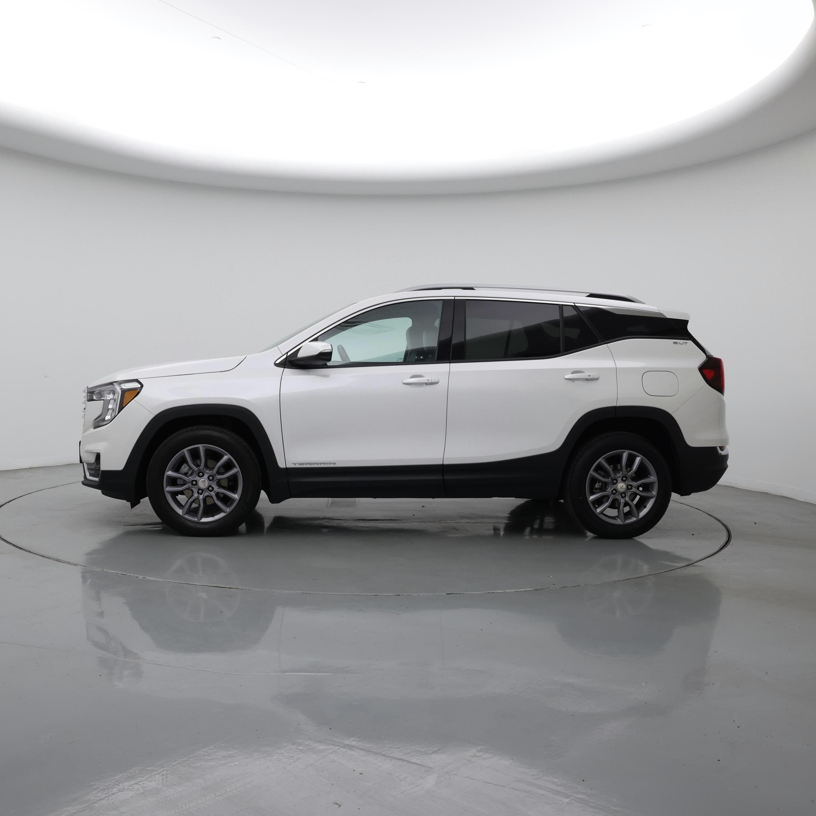 Thumbnail: 2022 GMC Terrain - 3
