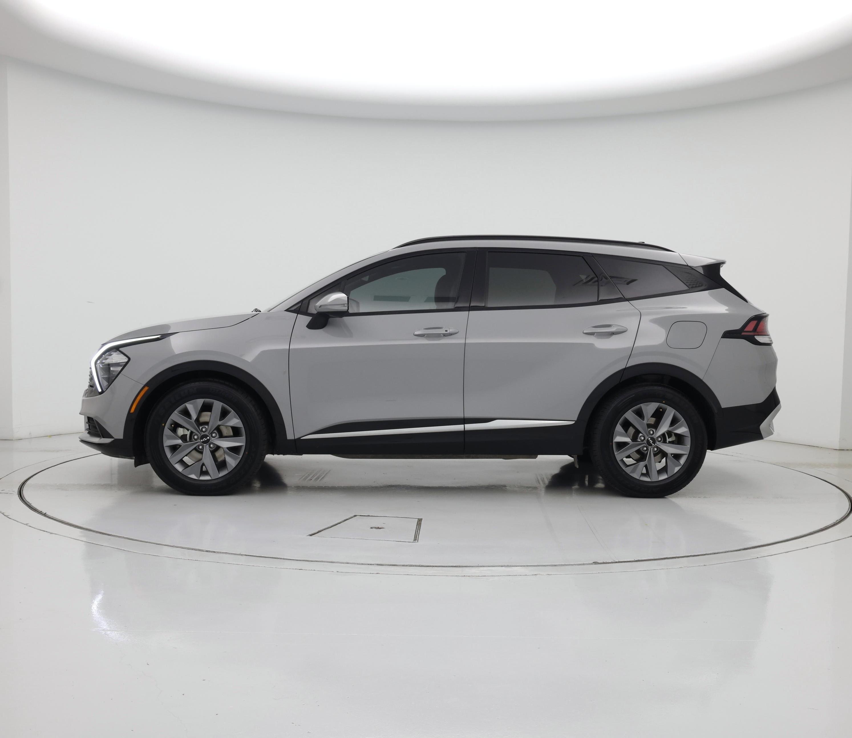 Thumbnail: 2023 Kia Sportage - 3