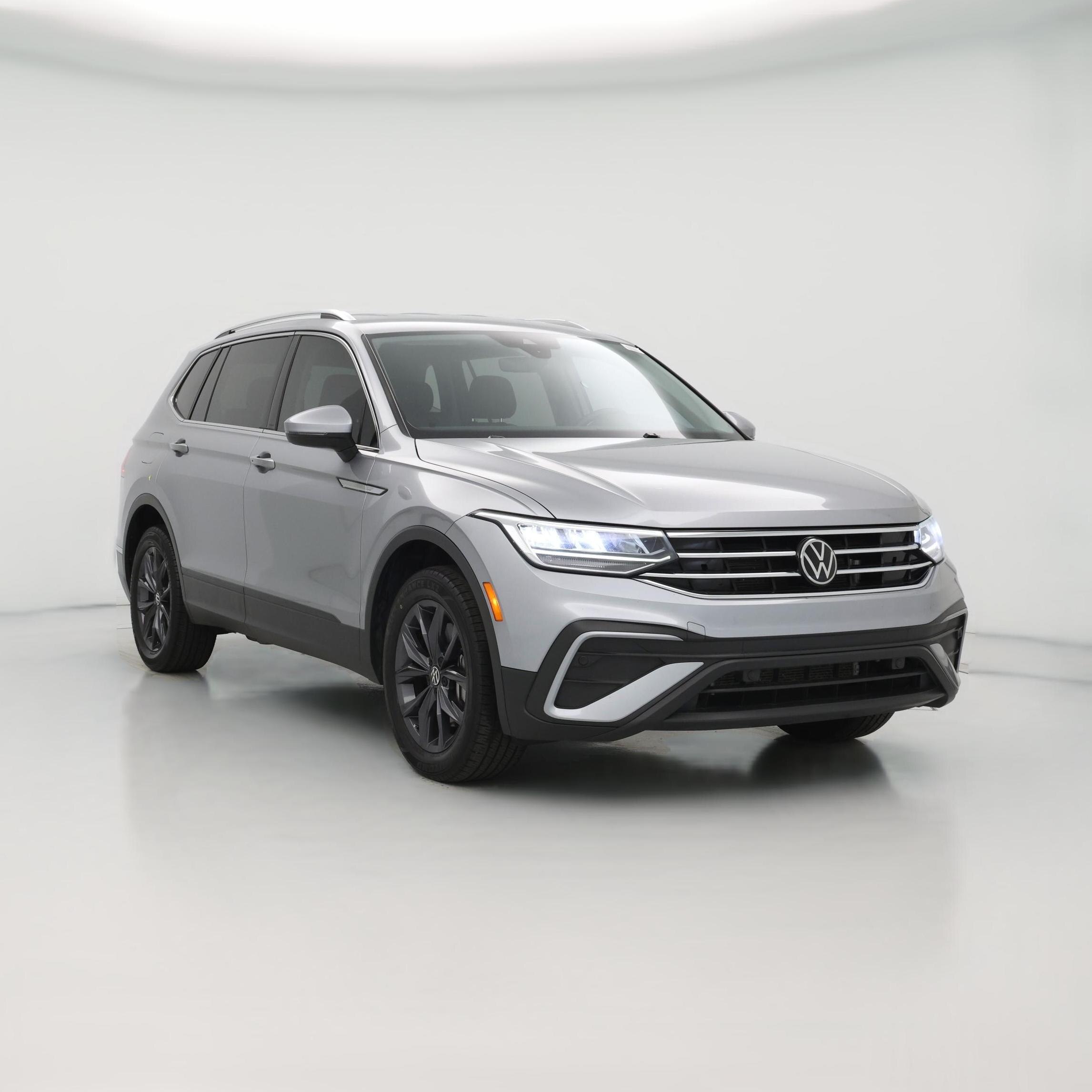 Thumbnail: 2022 Volkswagen Tiguan - 1