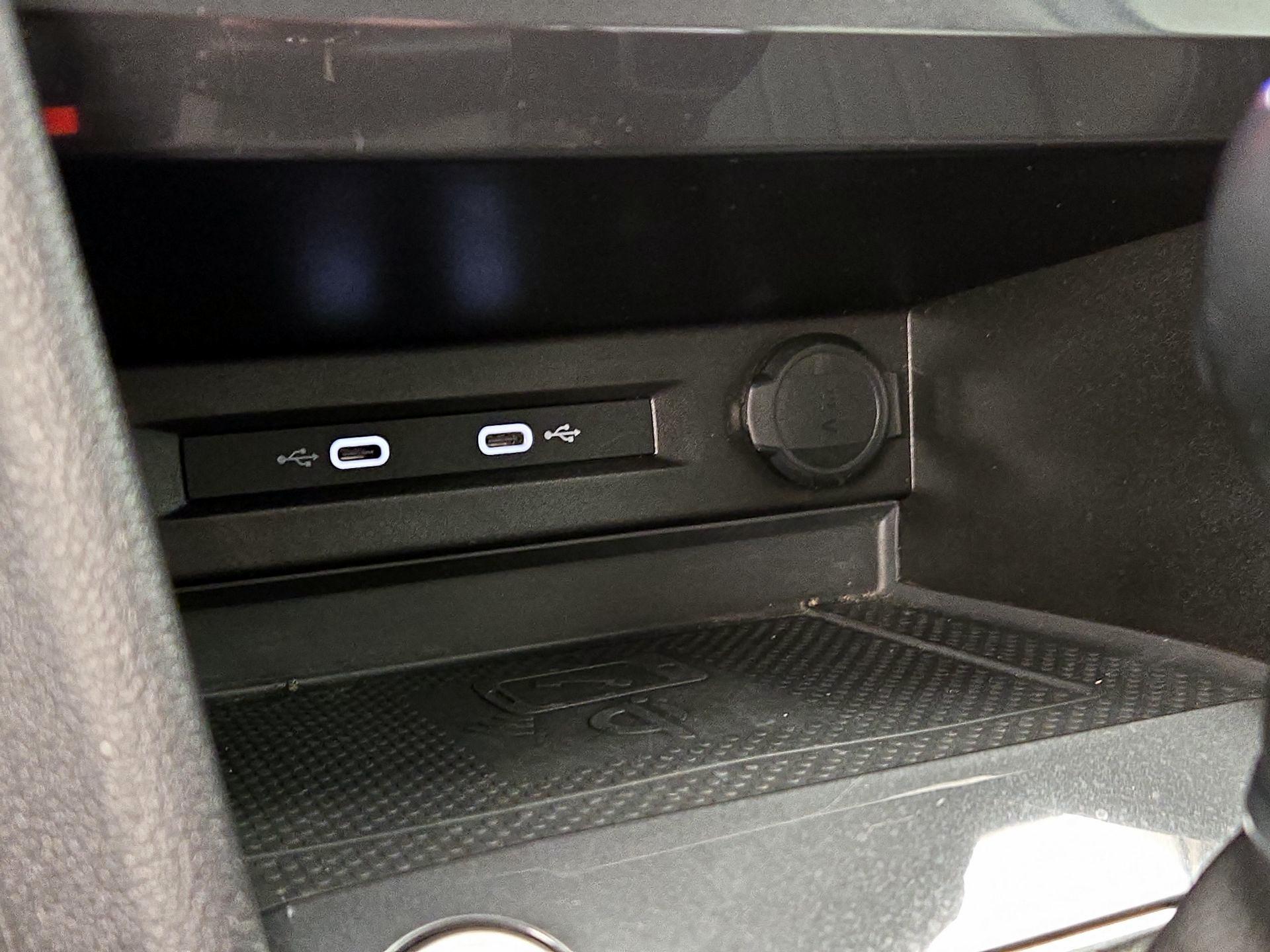 Thumbnail: 2022 Volkswagen Tiguan - 18