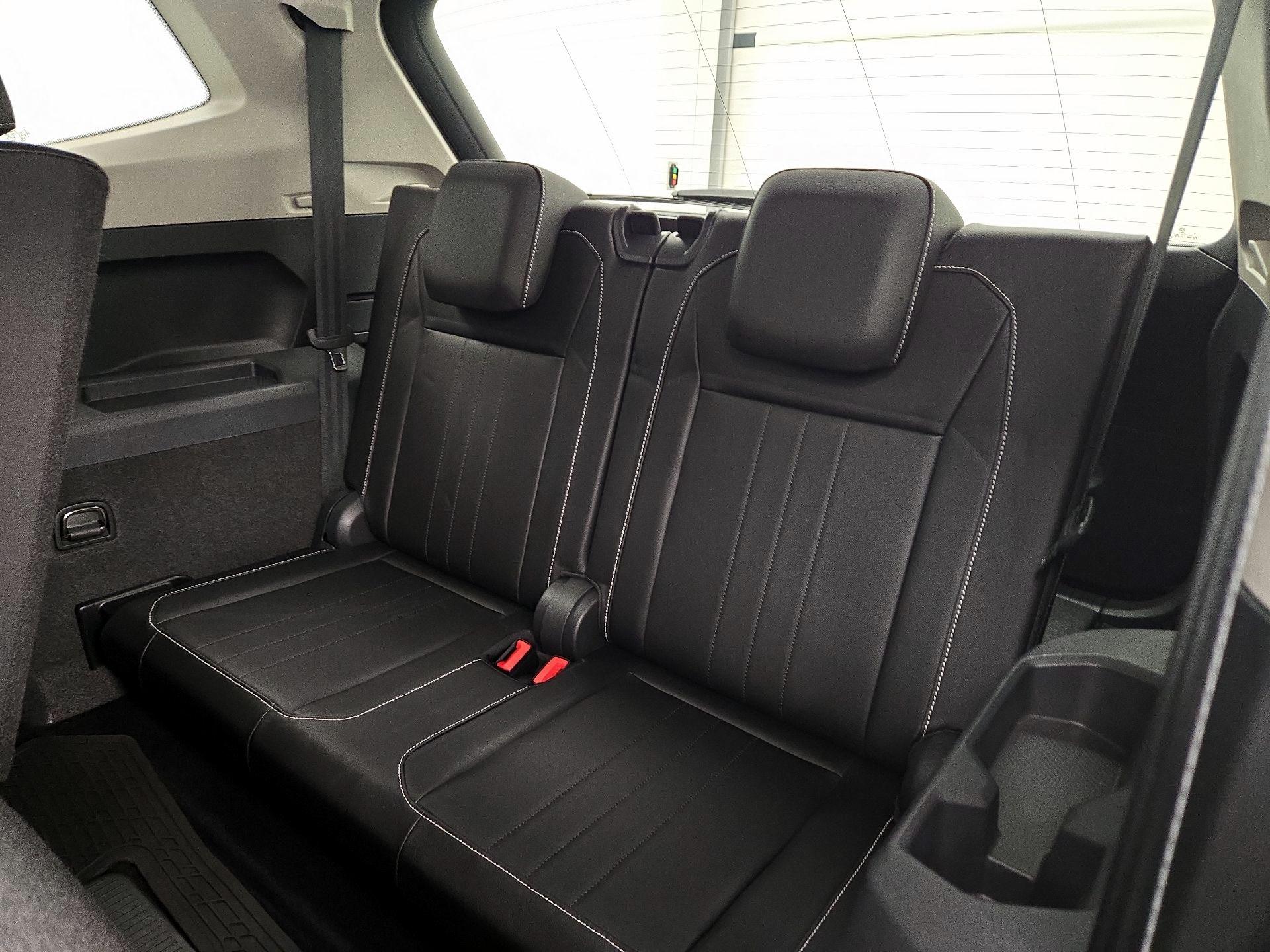 Thumbnail: 2022 Volkswagen Tiguan - 20