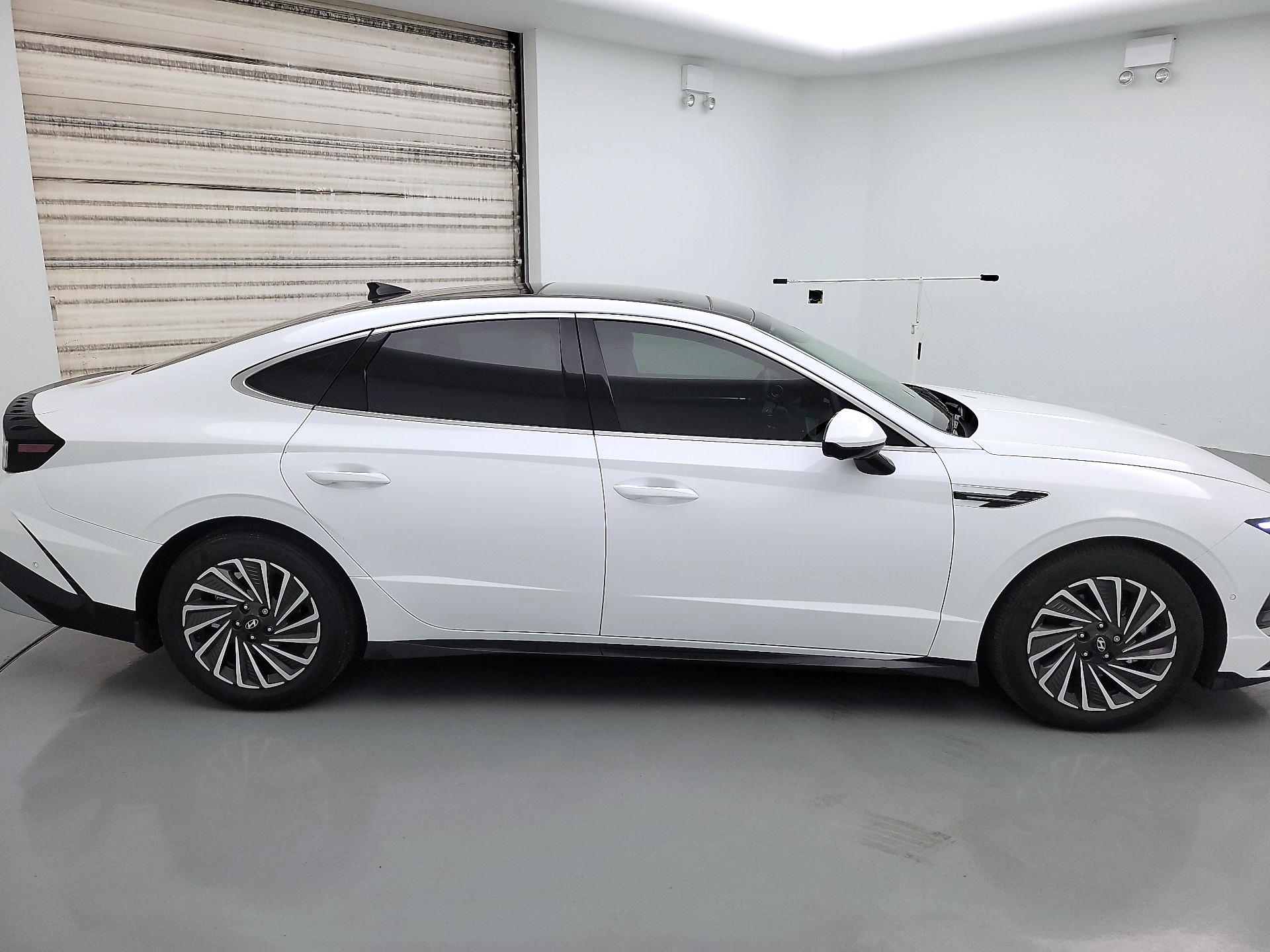 Thumbnail: 2024 Hyundai Sonata - 4