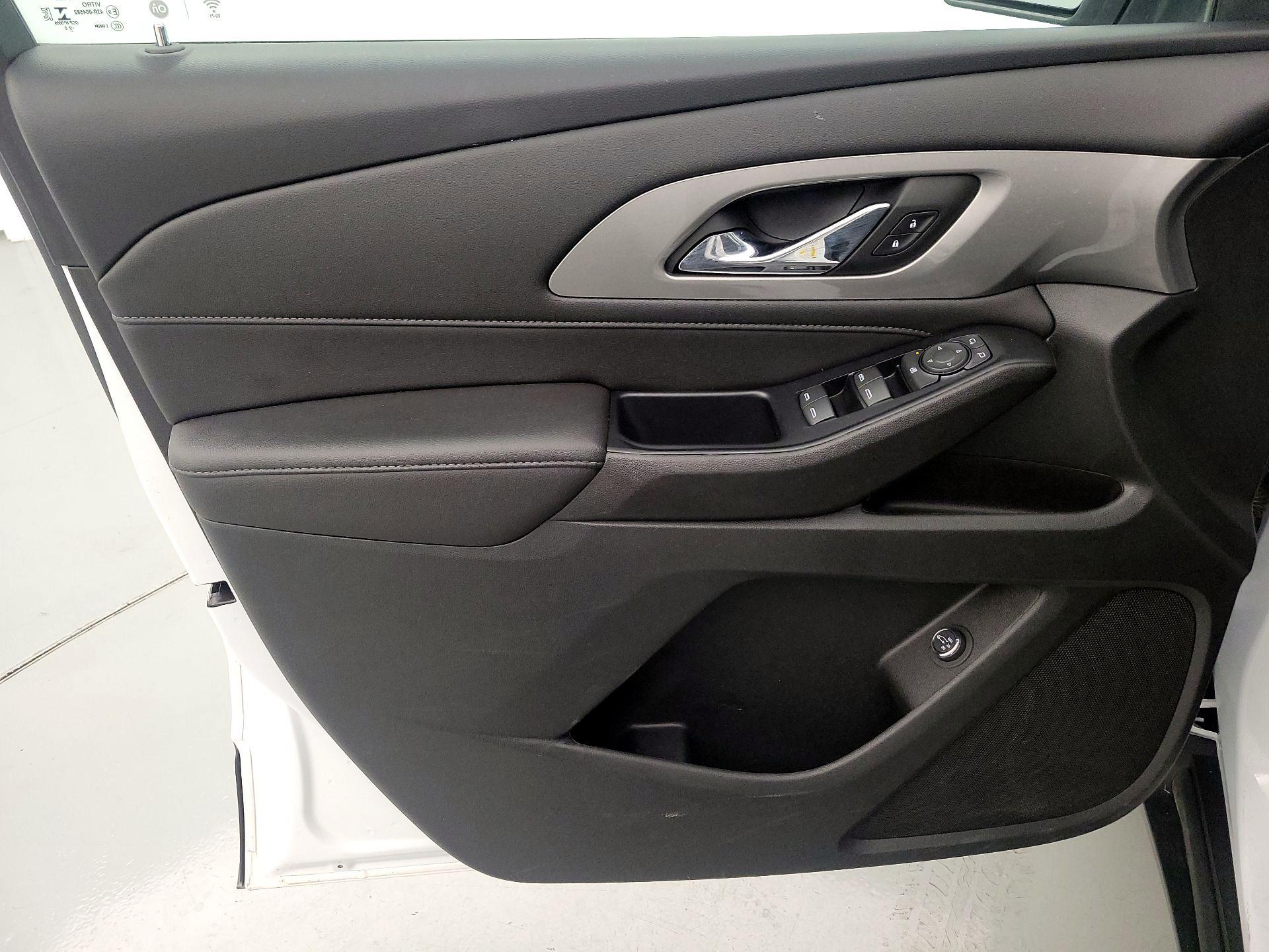 Thumbnail: 2022 Chevrolet Traverse - 12