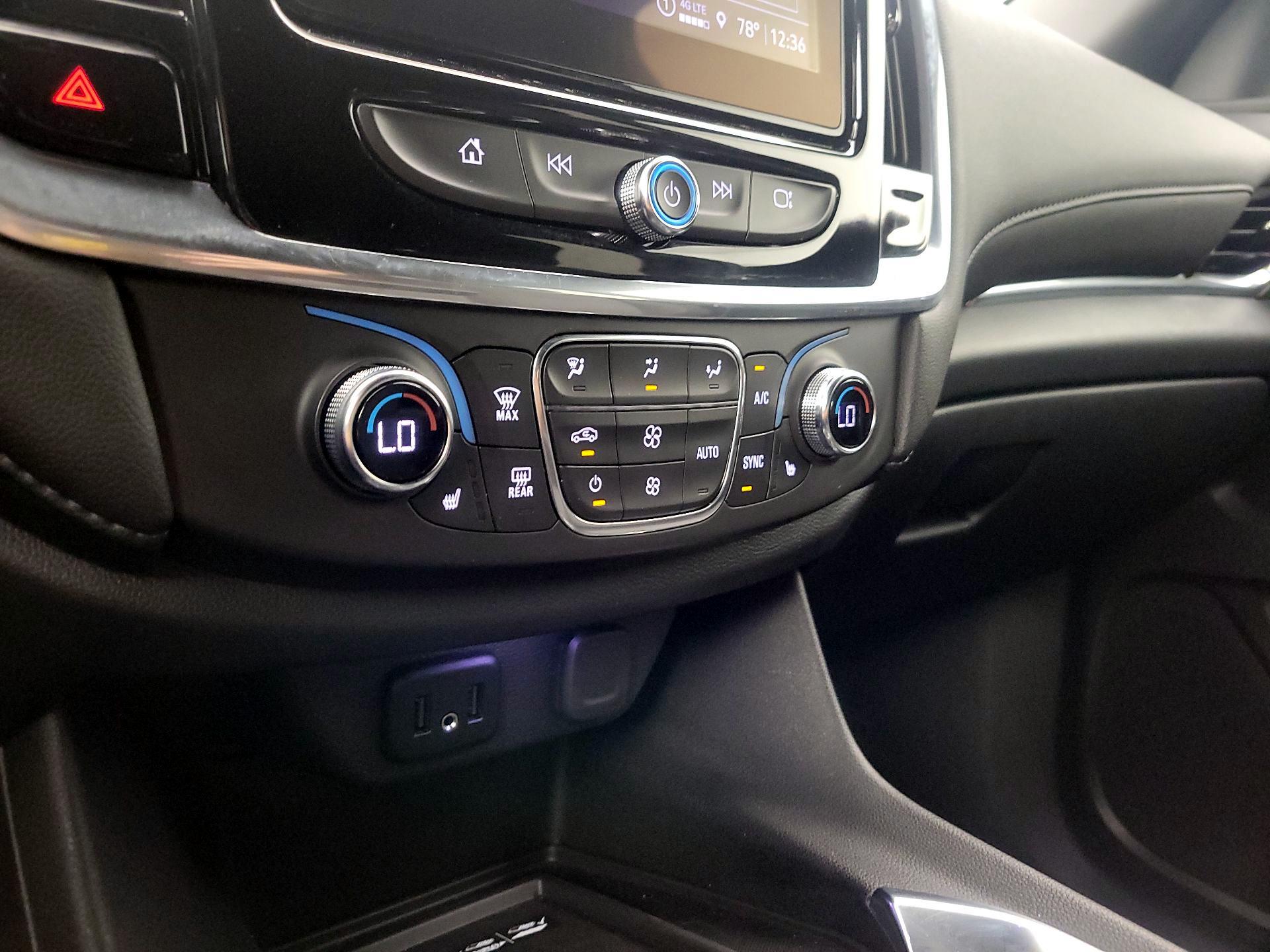 Thumbnail: 2022 Chevrolet Traverse - 16