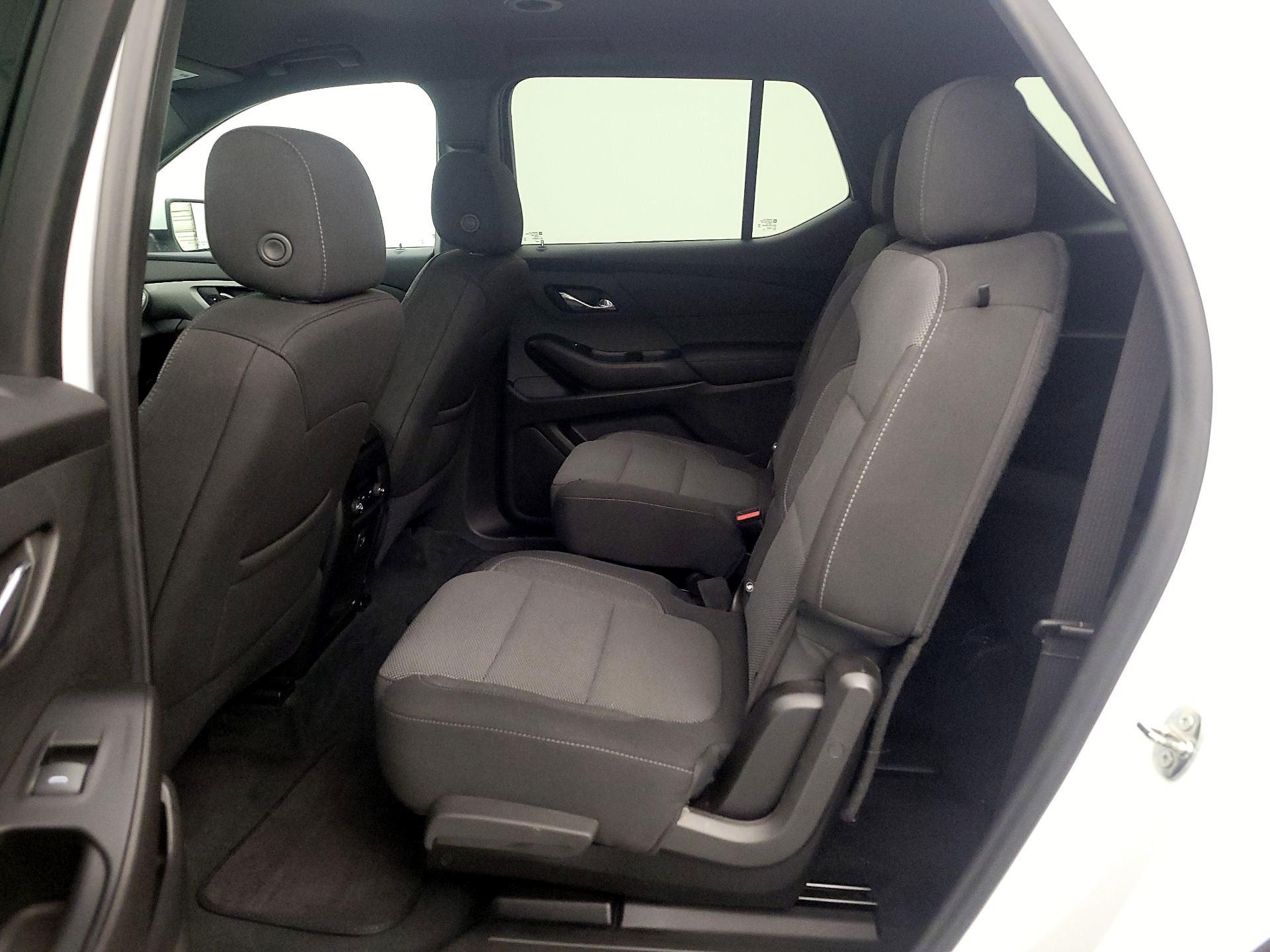 Thumbnail: 2022 Chevrolet Traverse - 19