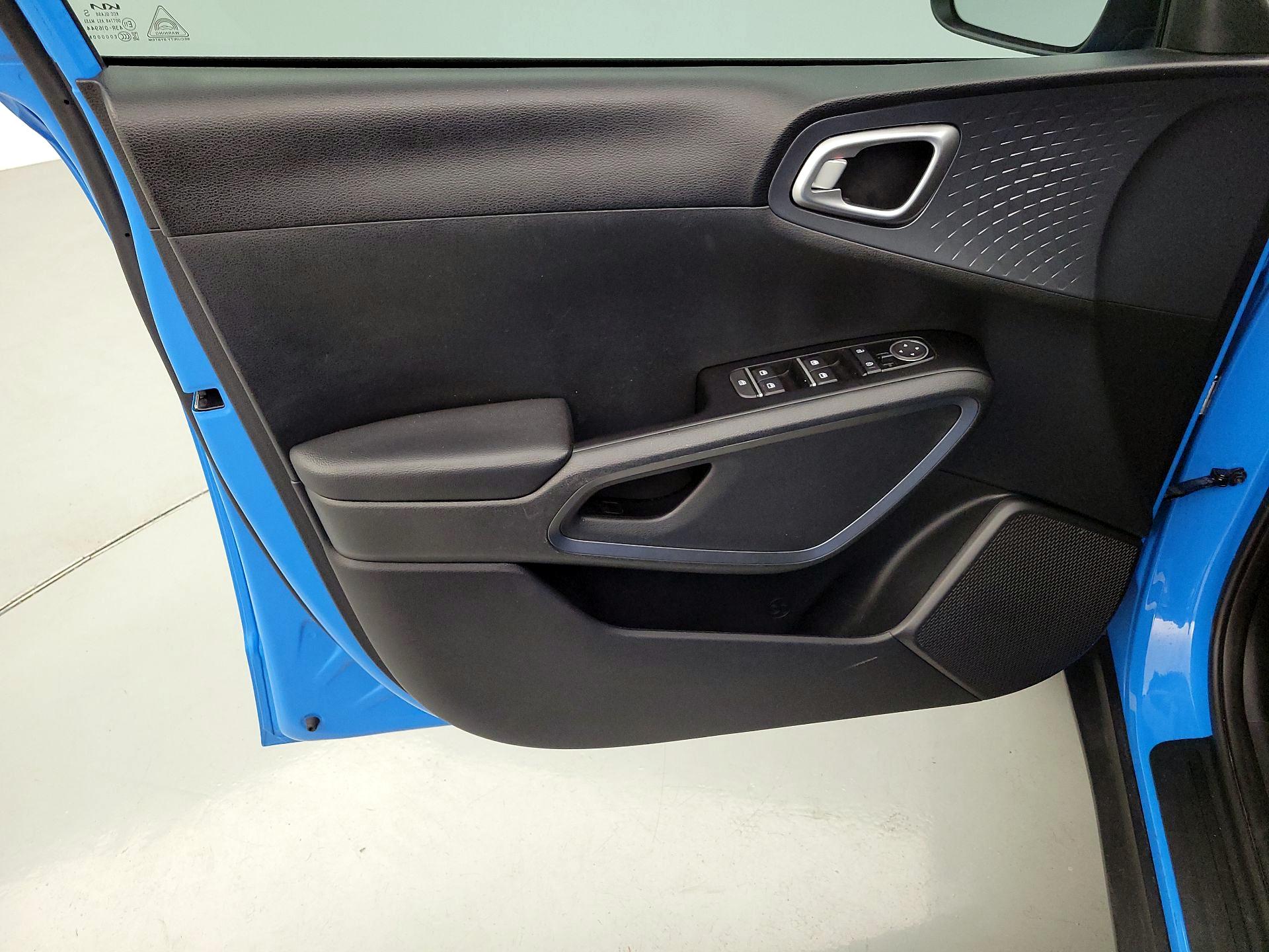 Thumbnail: 2023 Kia Soul - 12