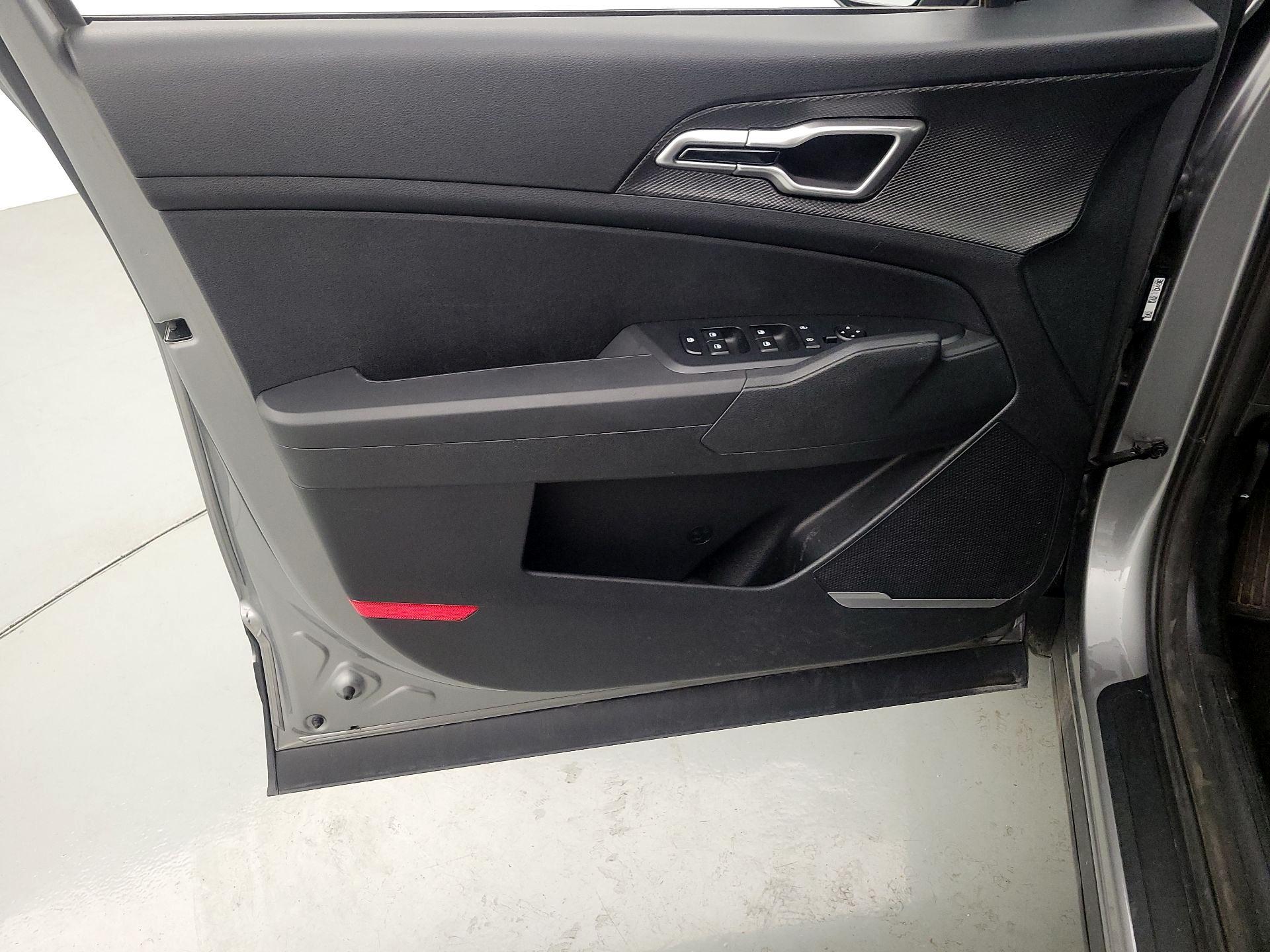 Thumbnail: 2024 Kia Sportage - 12