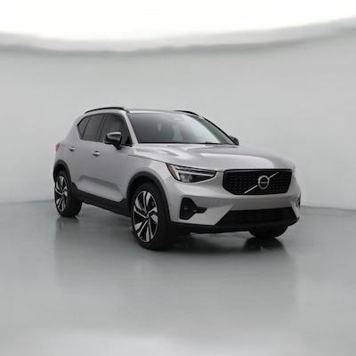 2023 Volvo XC40 B5 Ultimate Dark Theme