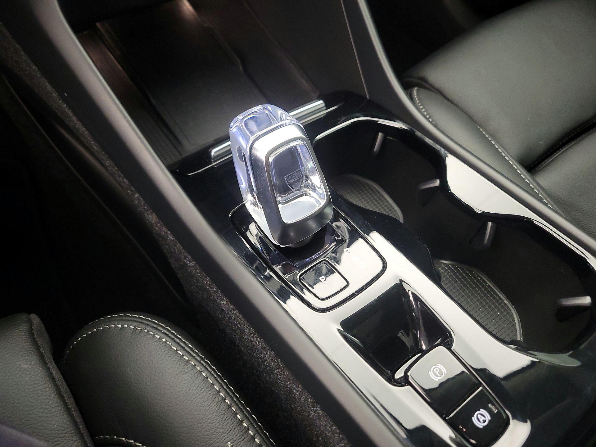 Thumbnail: 2023 Volvo XC40 - 18