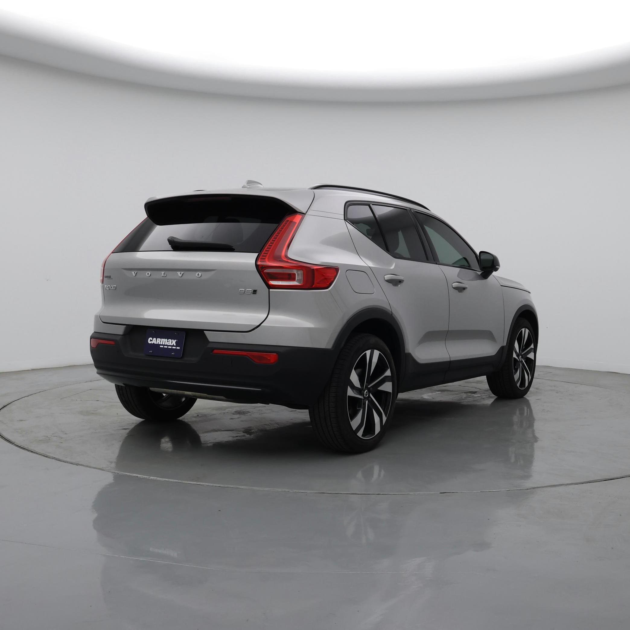Thumbnail: 2023 Volvo XC40 - 8