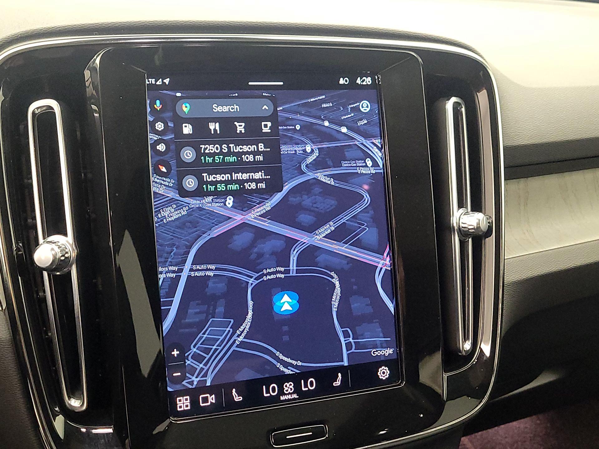 Thumbnail: 2025 Volvo XC40 - 14