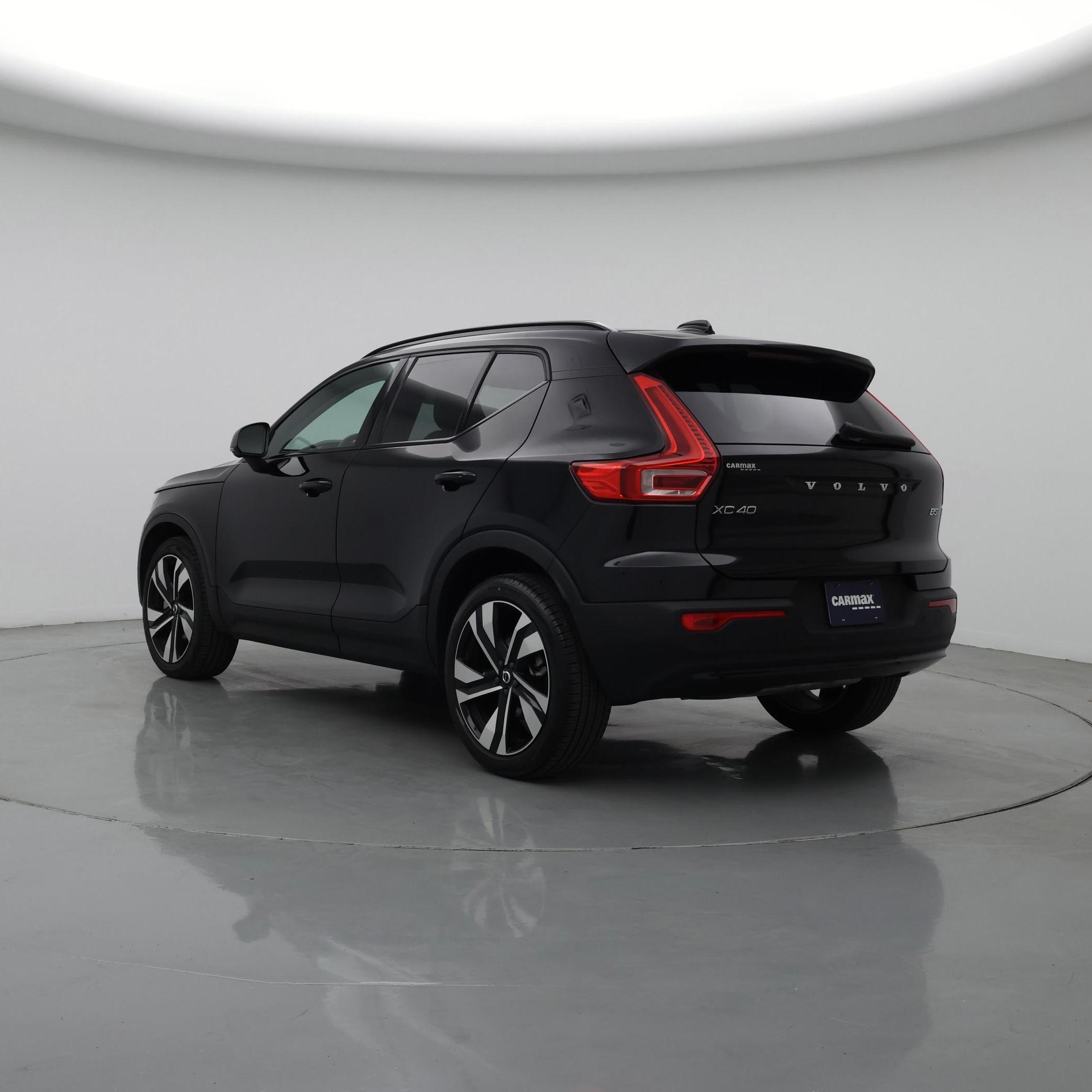 Thumbnail: 2025 Volvo XC40 - 2