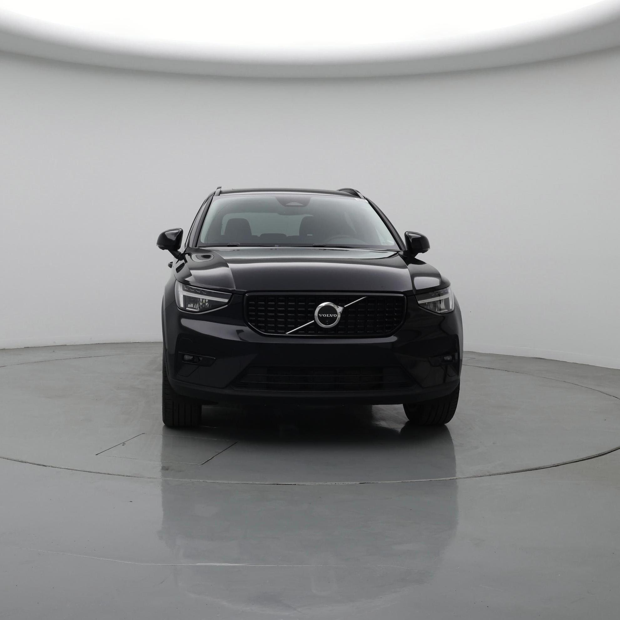 Thumbnail: 2025 Volvo XC40 - 5