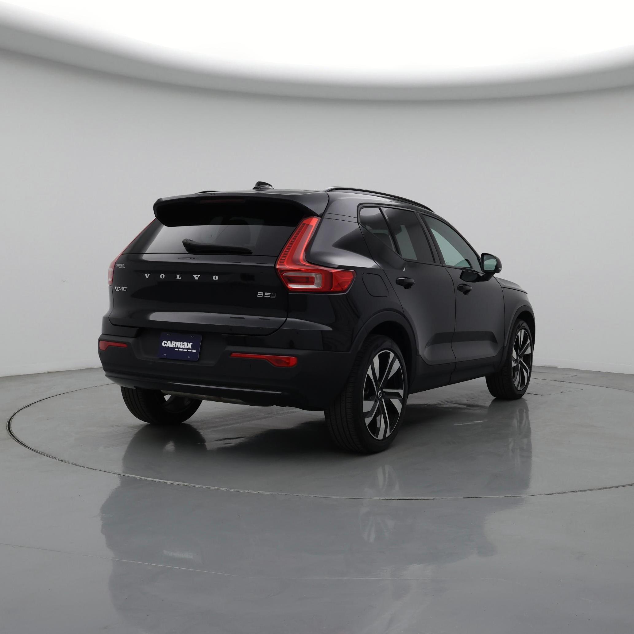 Thumbnail: 2025 Volvo XC40 - 8