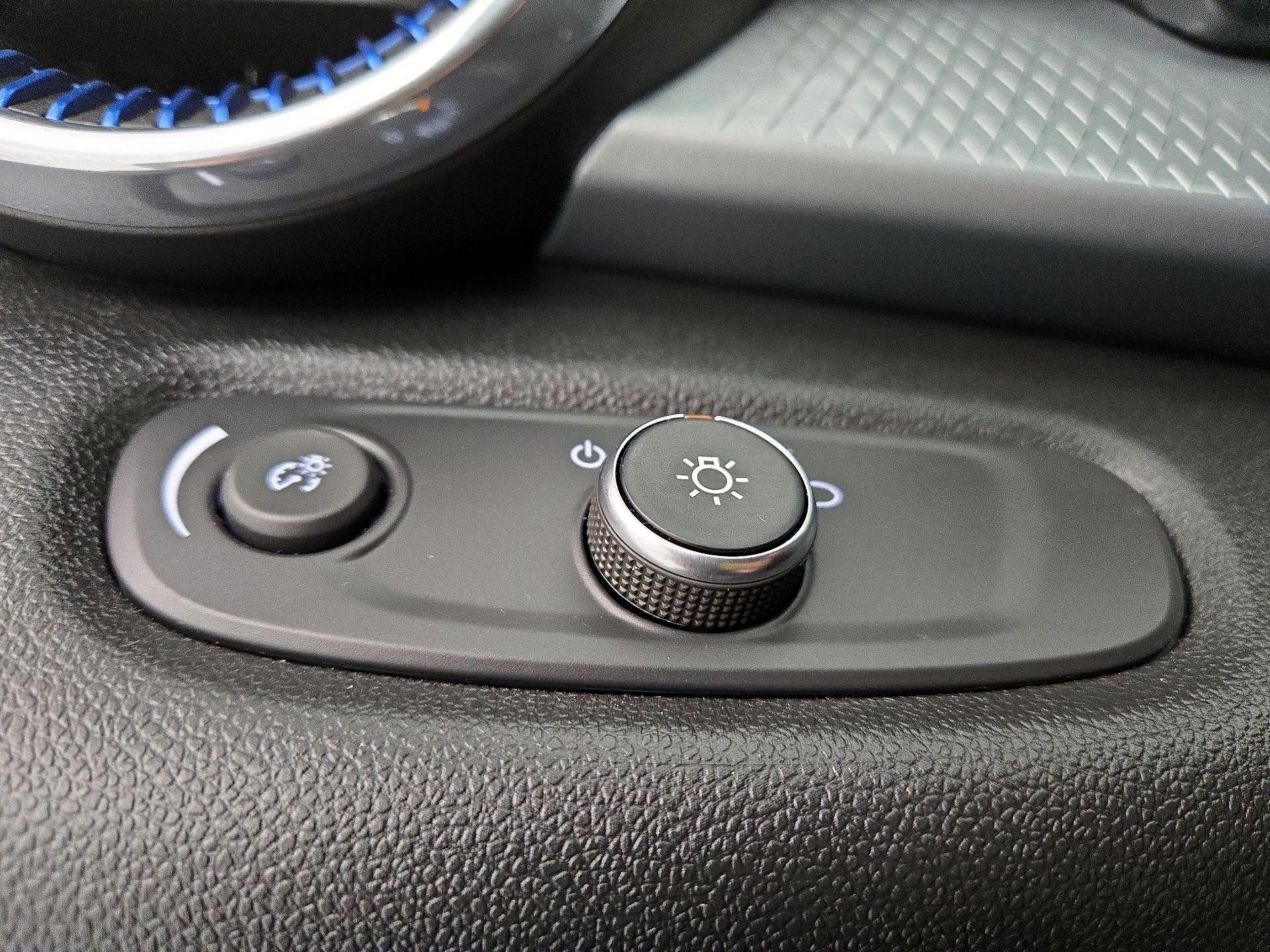 Thumbnail: 2025 Chevrolet Trax - 13