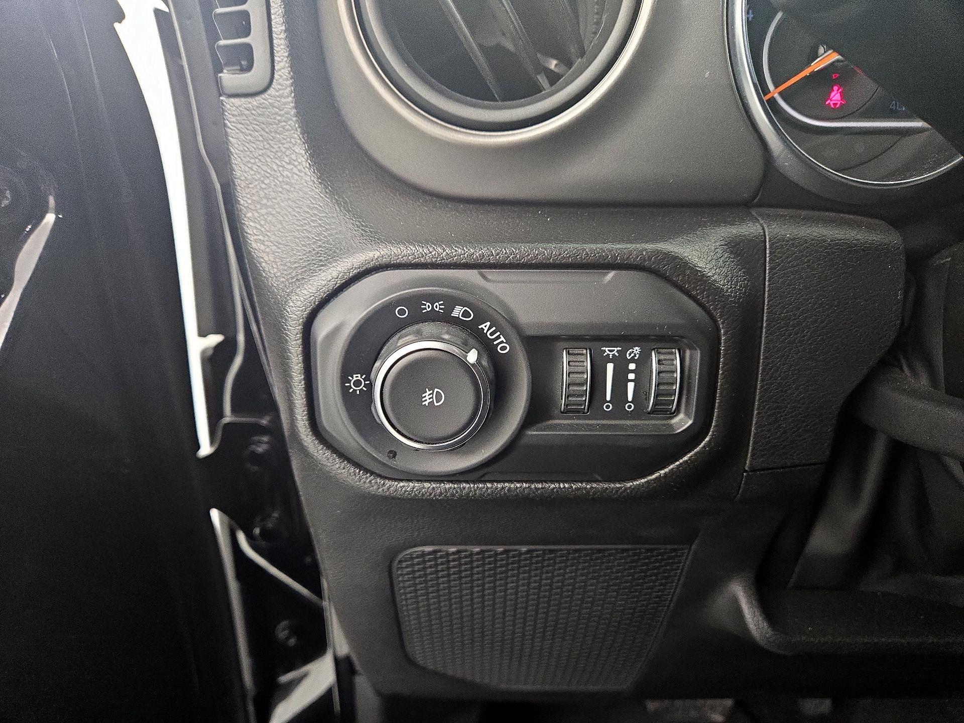 Thumbnail: 2021 Jeep Wrangler - 13