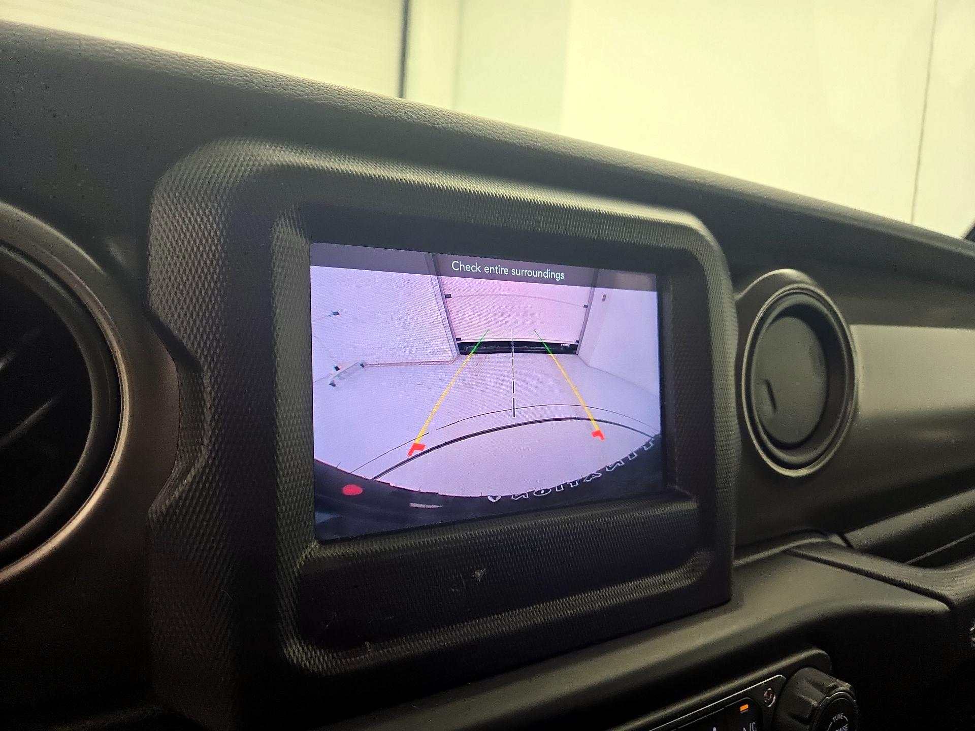 Thumbnail: 2021 Jeep Wrangler - 14