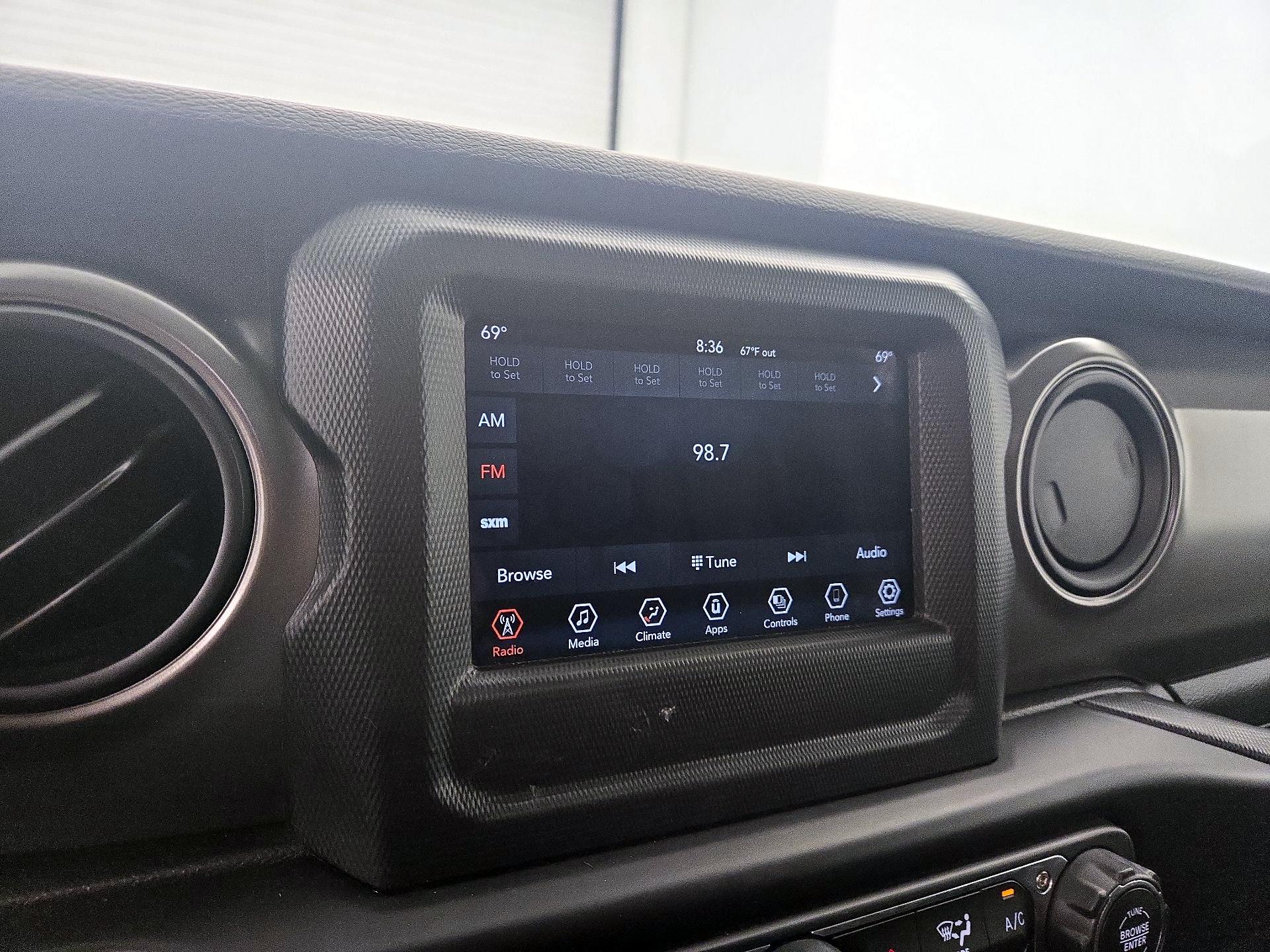 Thumbnail: 2021 Jeep Wrangler - 15