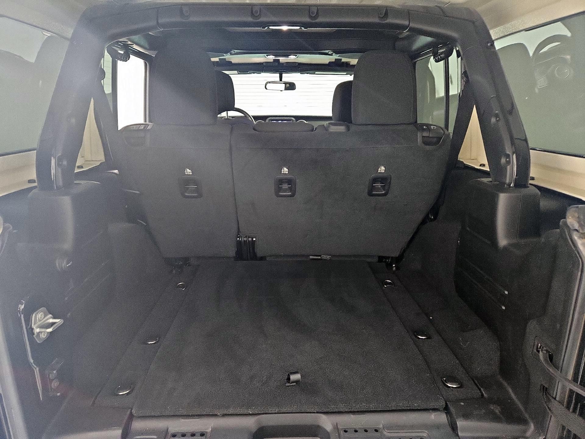 Thumbnail: 2021 Jeep Wrangler - 20