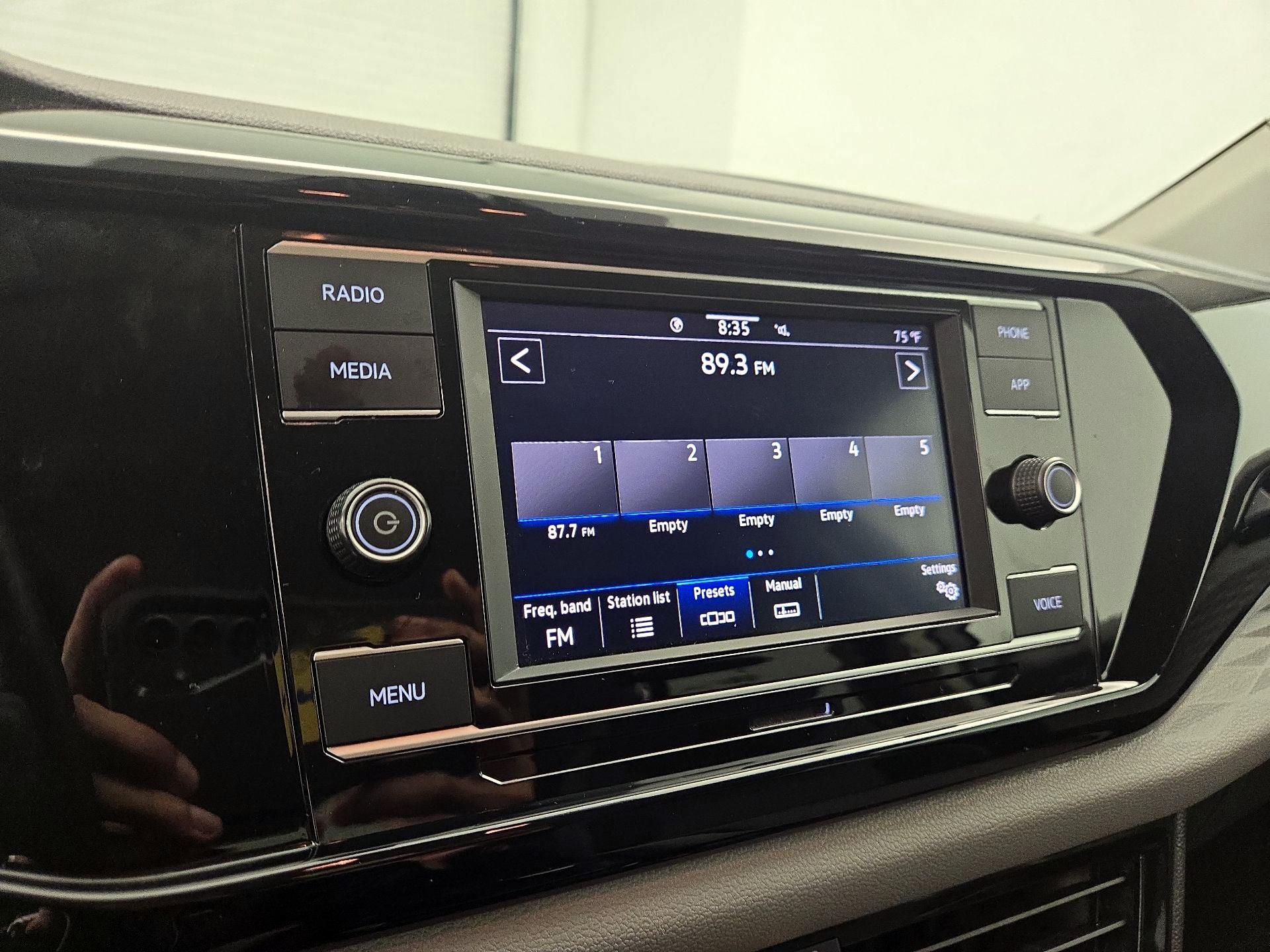 Thumbnail: 2023 Volkswagen Taos - 15