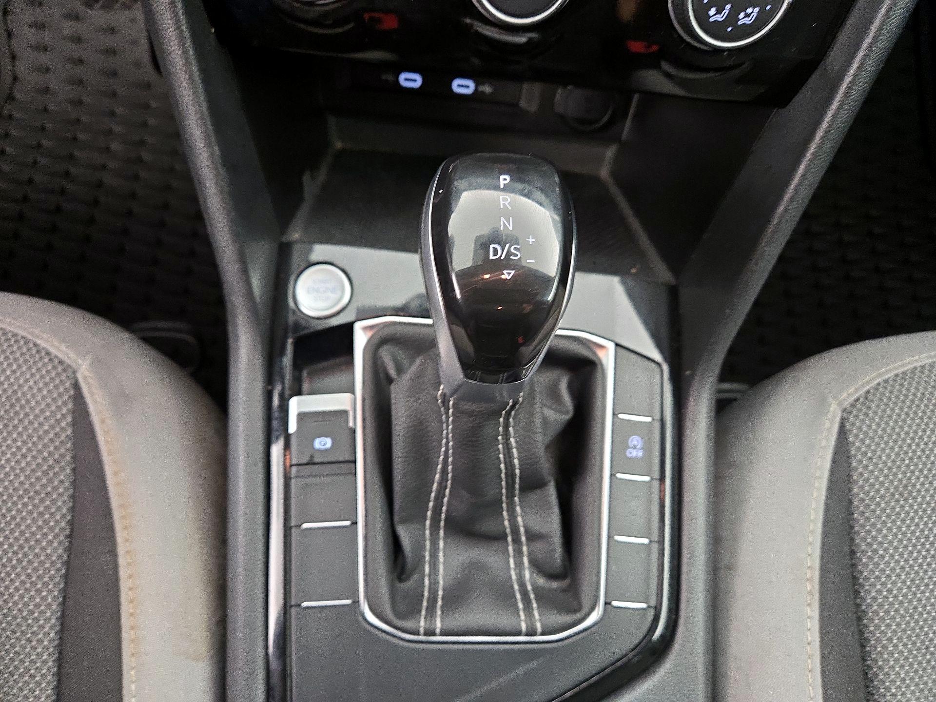 Thumbnail: 2023 Volkswagen Taos - 17