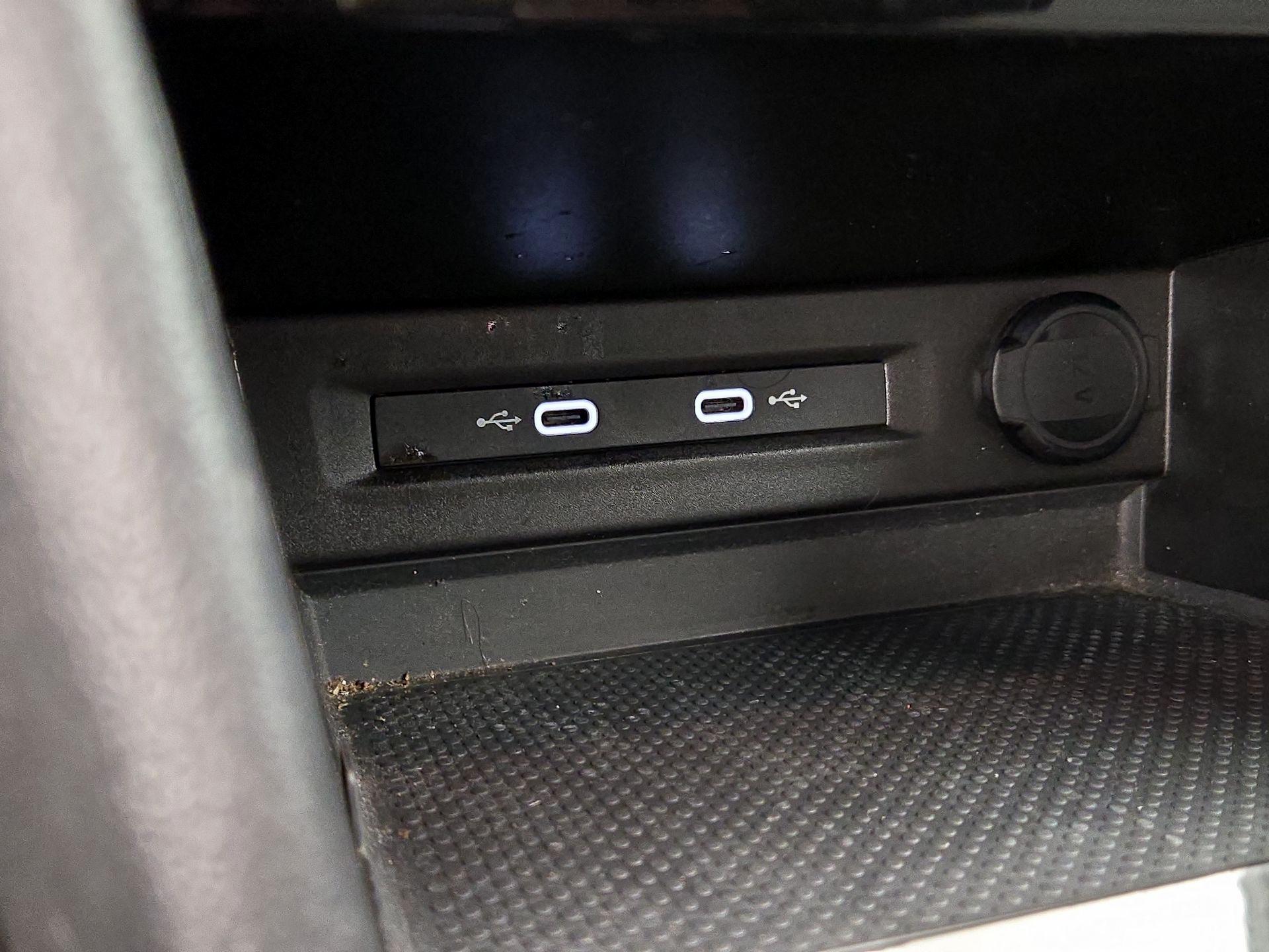 Thumbnail: 2023 Volkswagen Taos - 18