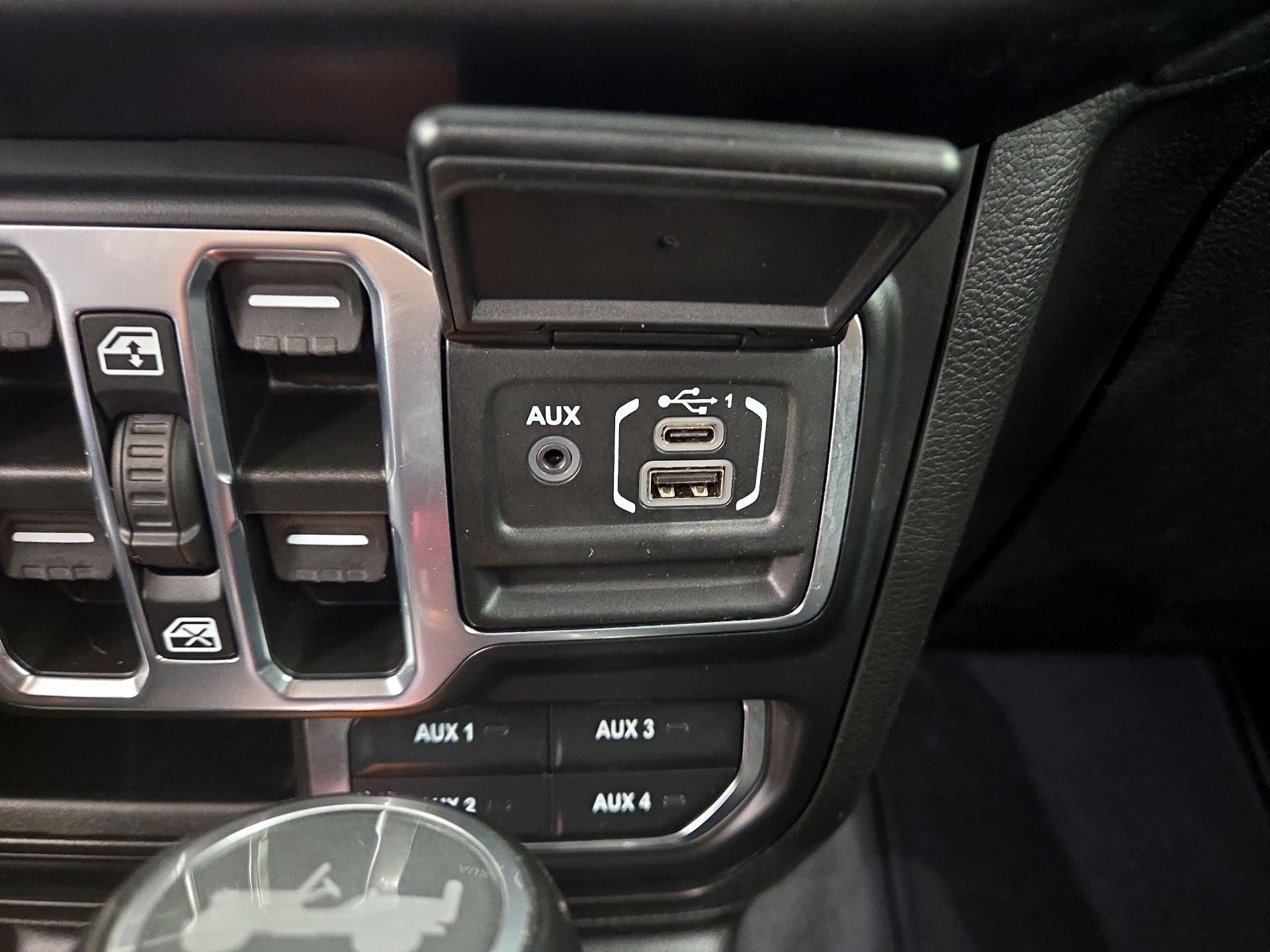 Thumbnail: 2023 Jeep Wrangler - 19