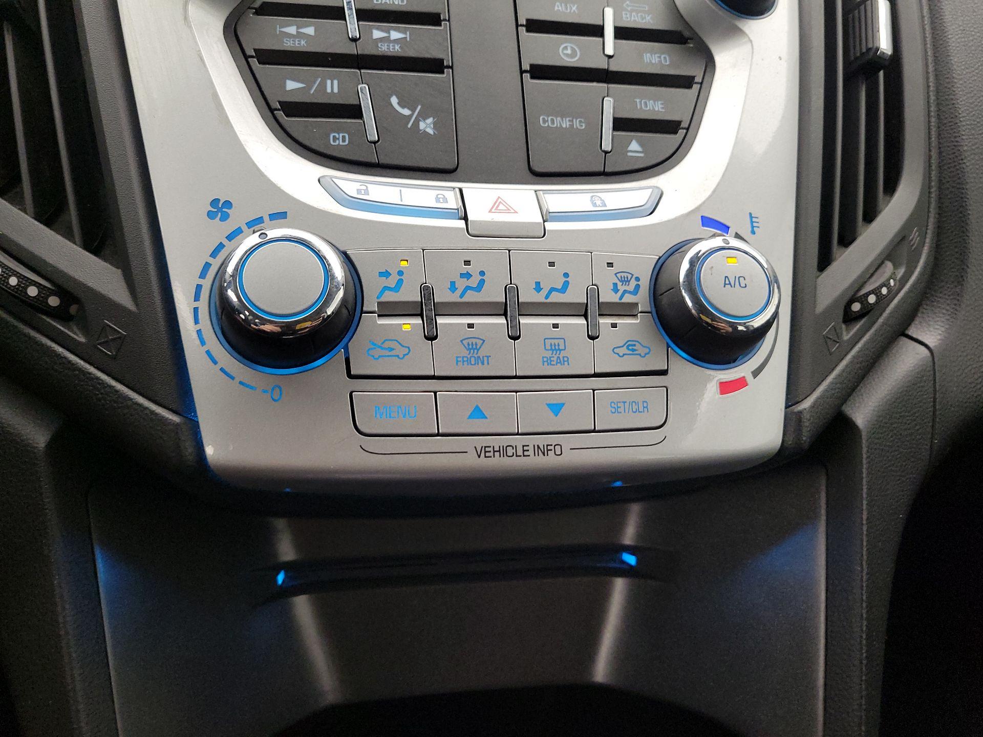 Thumbnail: 2015 Chevrolet Equinox - 14