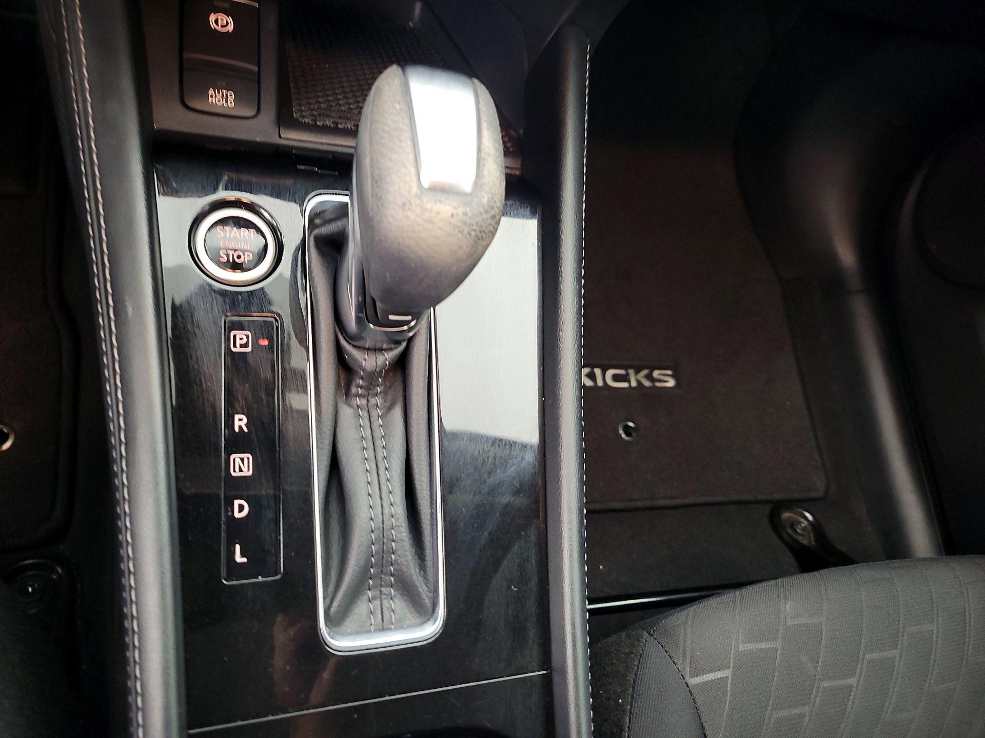 Thumbnail: 2023 Nissan Kicks - 17