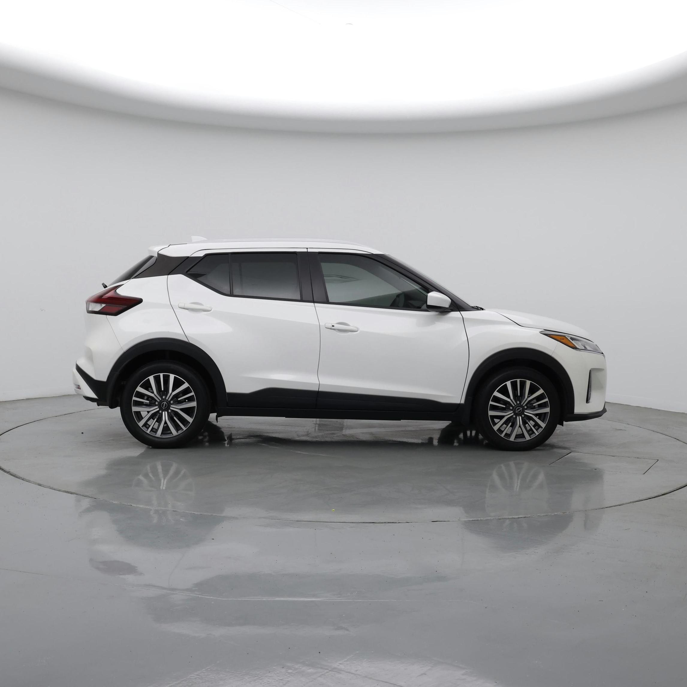 Thumbnail: 2023 Nissan Kicks - 7