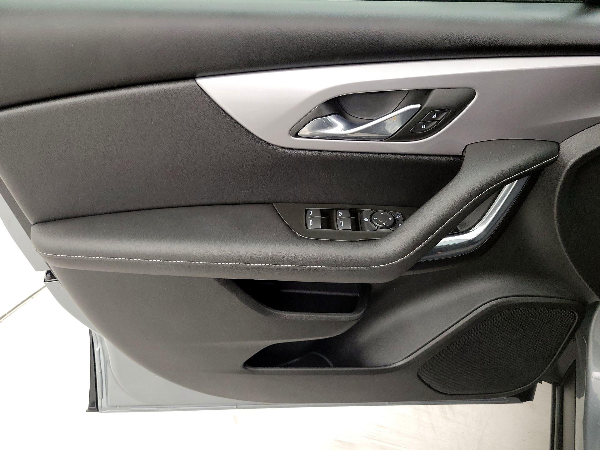 Thumbnail: 2025 Chevrolet Blazer - 12