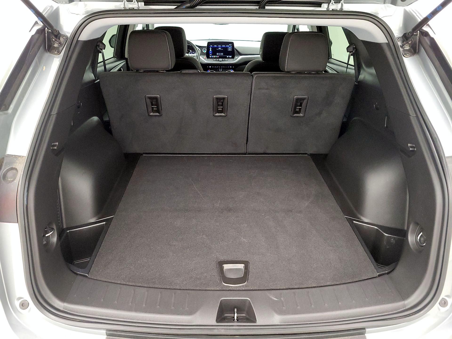 Thumbnail: 2025 Chevrolet Blazer - 16