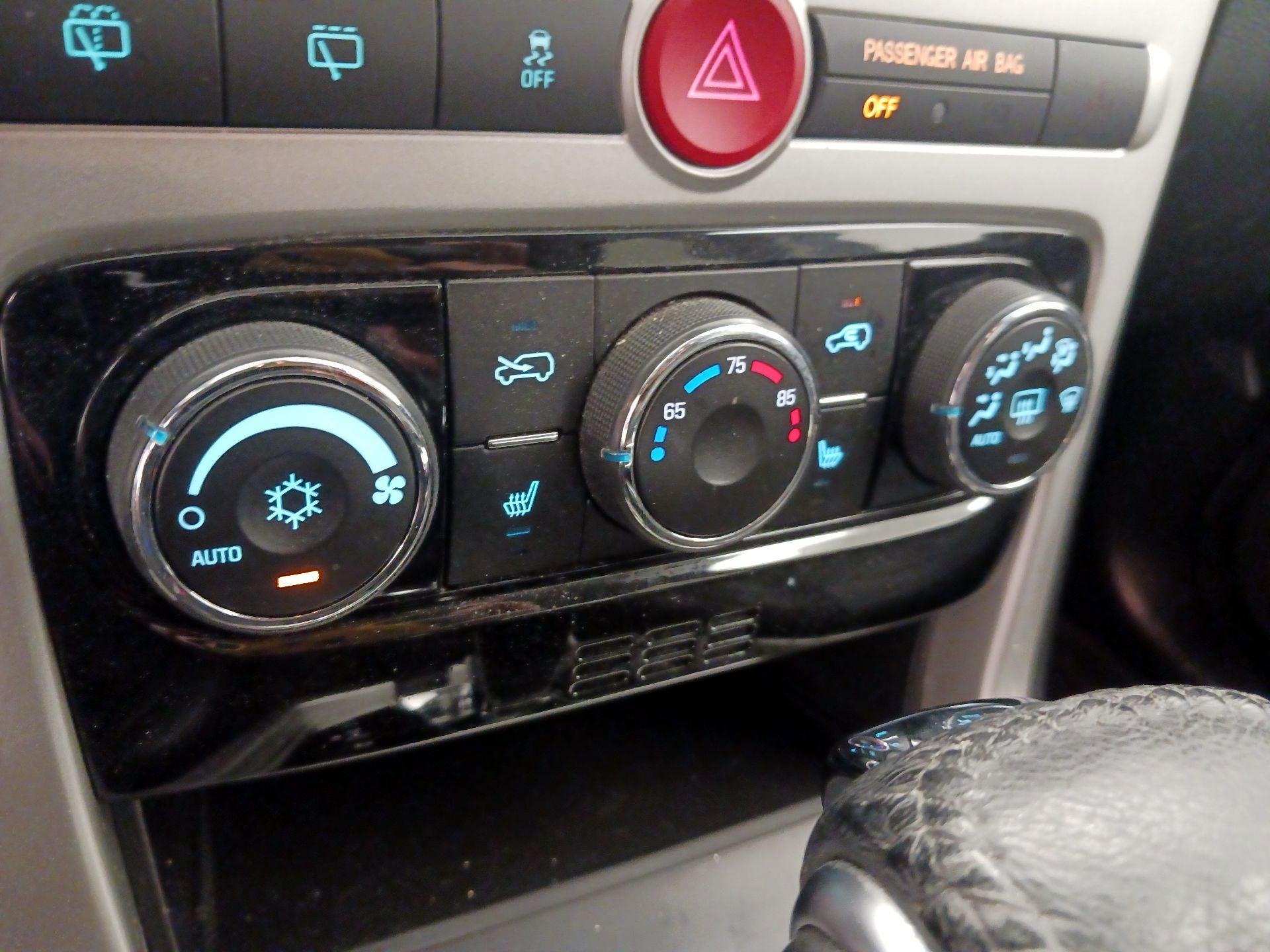 Thumbnail: 2014 Chevrolet Captiva Sport - 15