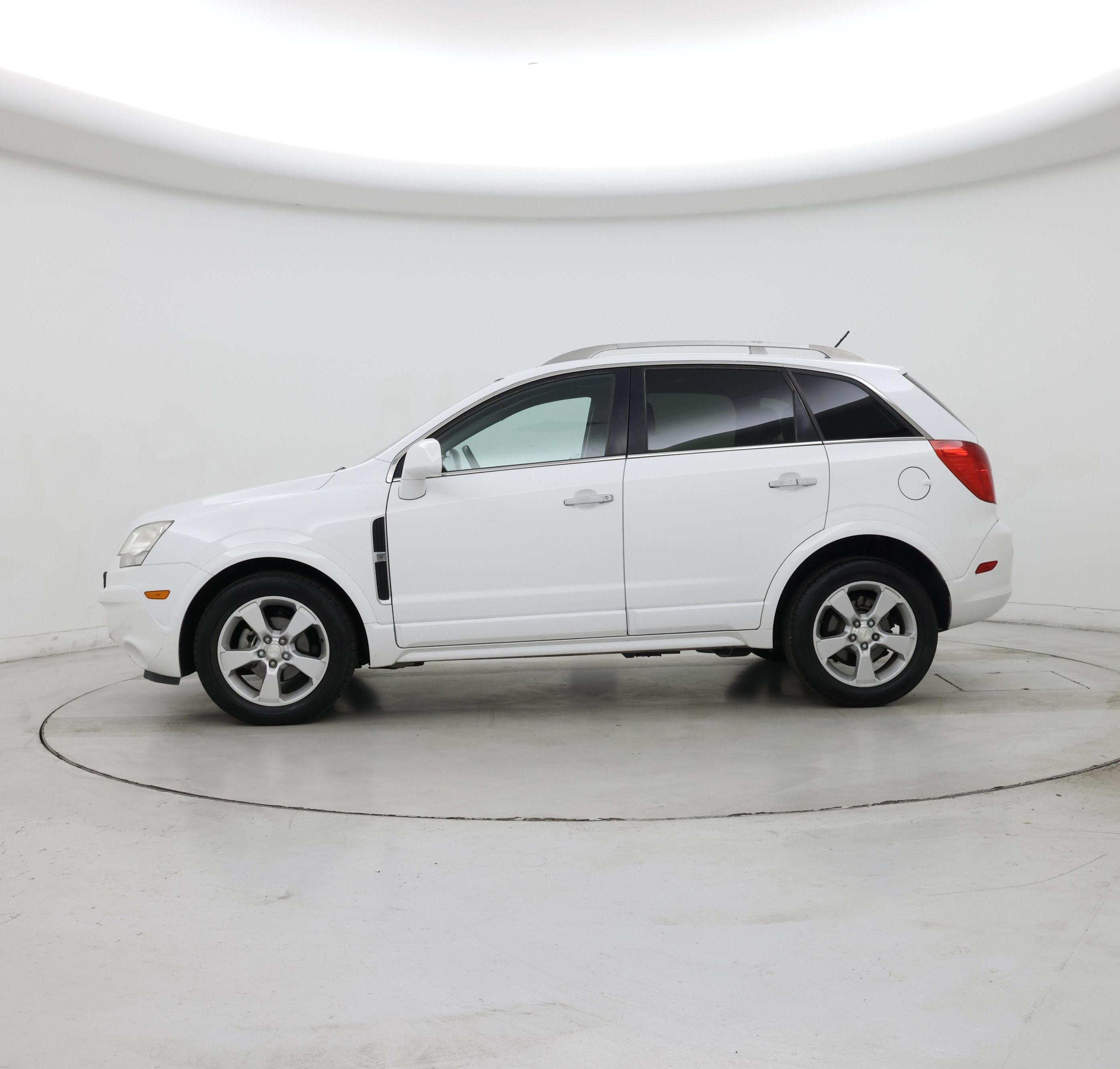 Thumbnail: 2014 Chevrolet Captiva Sport - 3